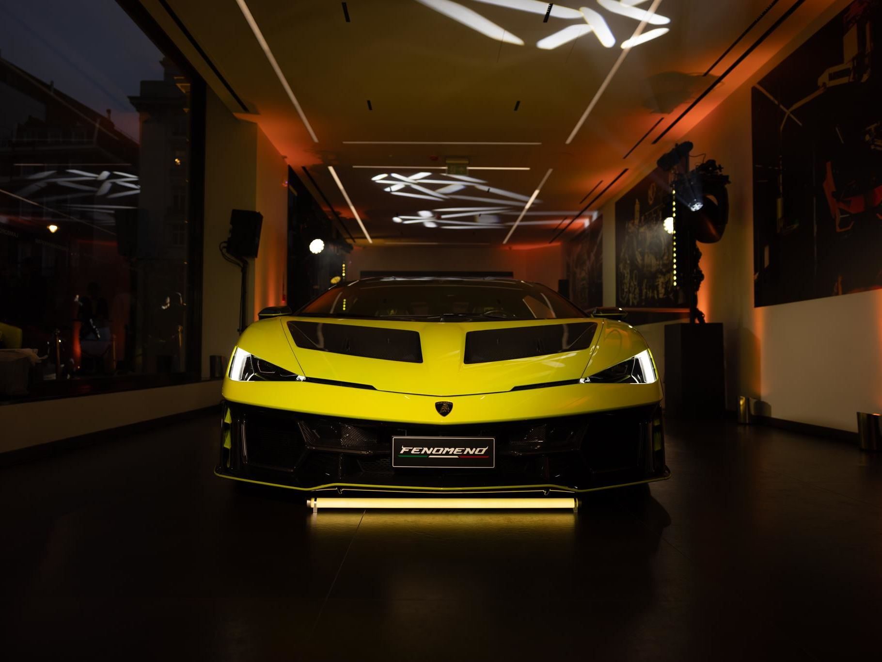 Lamborghini Plants Its Hybrid-Era Flag In Berkeley Square With Europe'S Most Extensive Ad Personam Display 17 Lamborghini mayfair berkeley square opening draft 86ea019a other 008
