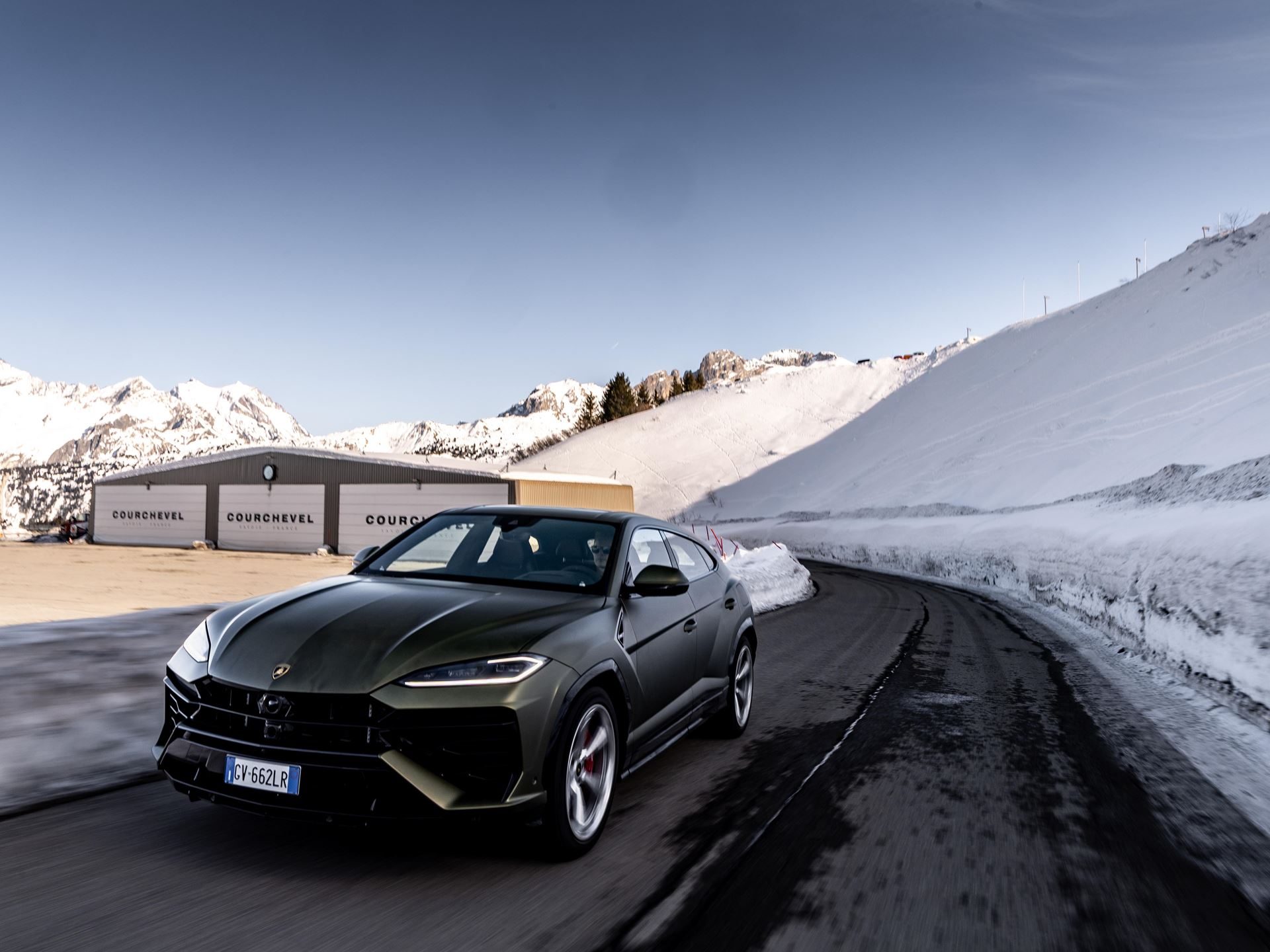 Lamborghini Took Its Hybrid Lineup To The French Alps, And The Convoy Included A Surprise Guest 29 Lamborghini revuelto urus se courchevel alps draft 65e37ce1 action 014