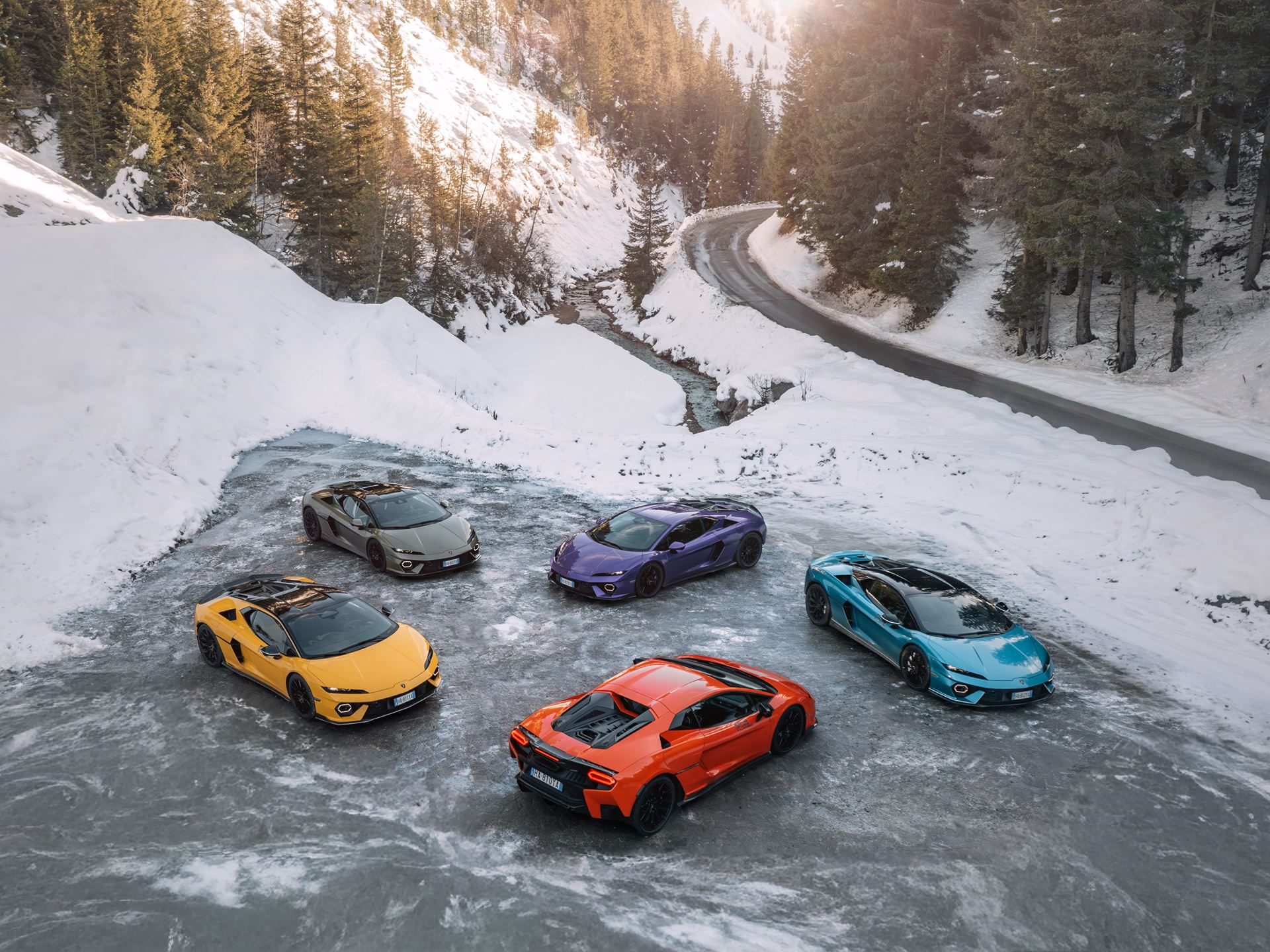 Lamborghini'S Temerario Drifts On Alpine Ice, Proving Its Hybrid System Works Where Grip Doesn'T 21 Lamborghini temerario hybrid drift alpine sno draft 3591d082 action 010