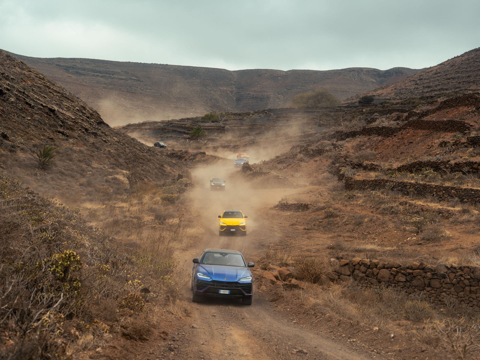 Lanzarote'S Volcanic Terrain Becomes The Proving Ground For Lamborghini'S Plug-In Hybrid Urus Se 31 Lamborghini urus se esperienza avventura lanz draft bb35314e action 015