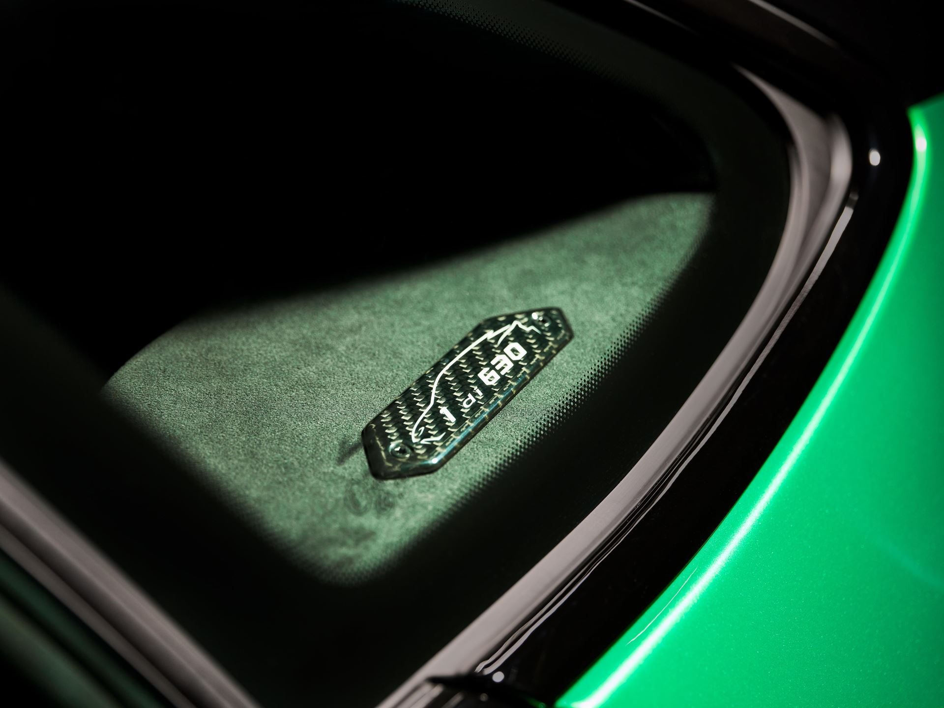 Lamborghini Urus Se Tettonero: 630 Units, 70+ Configs, And The Math Of Manufactured Exclusivity 35 Lamborghini urus se tettonero capsule detail 012