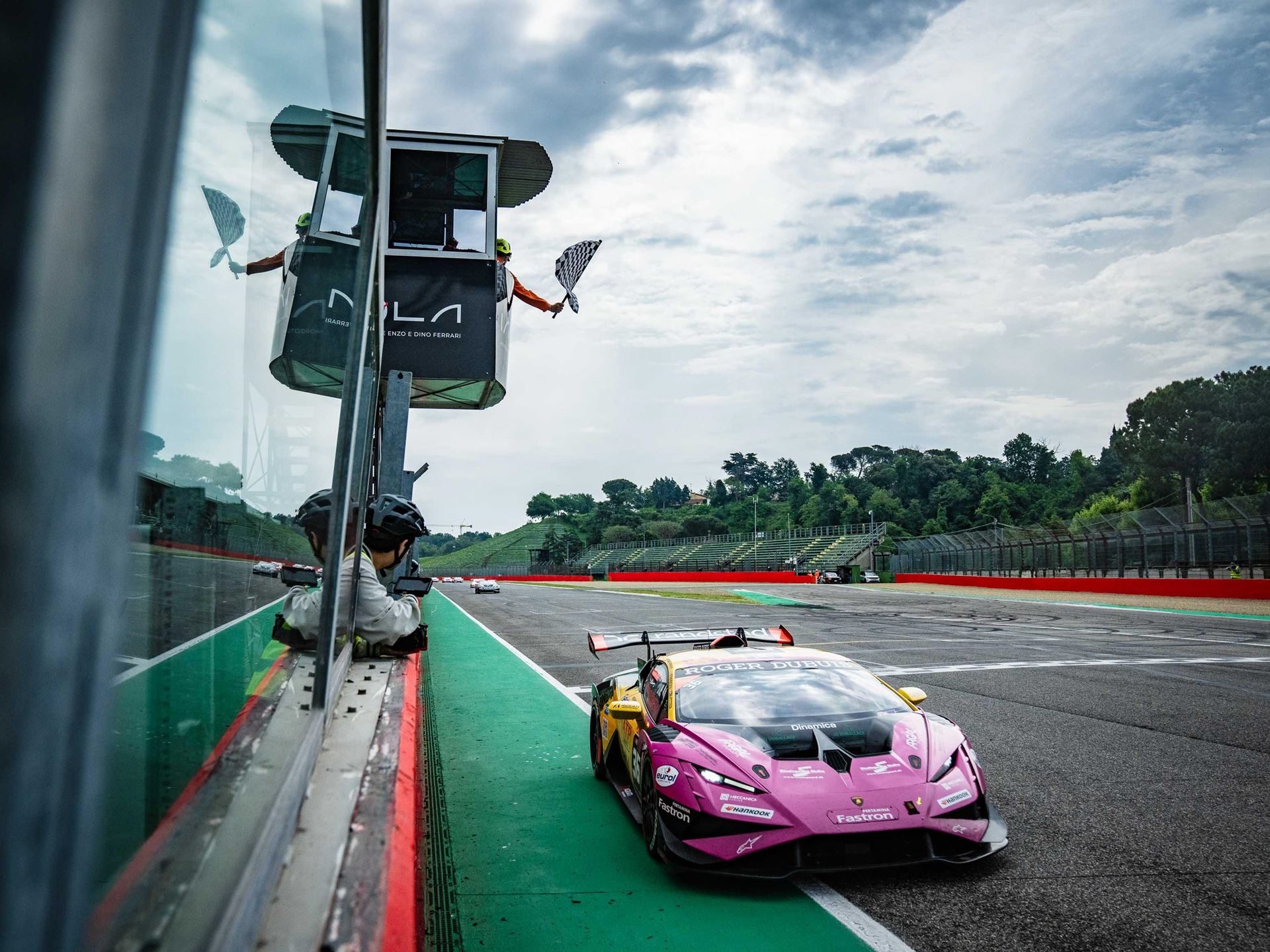 Oregon team imola double win super trofeo action 001