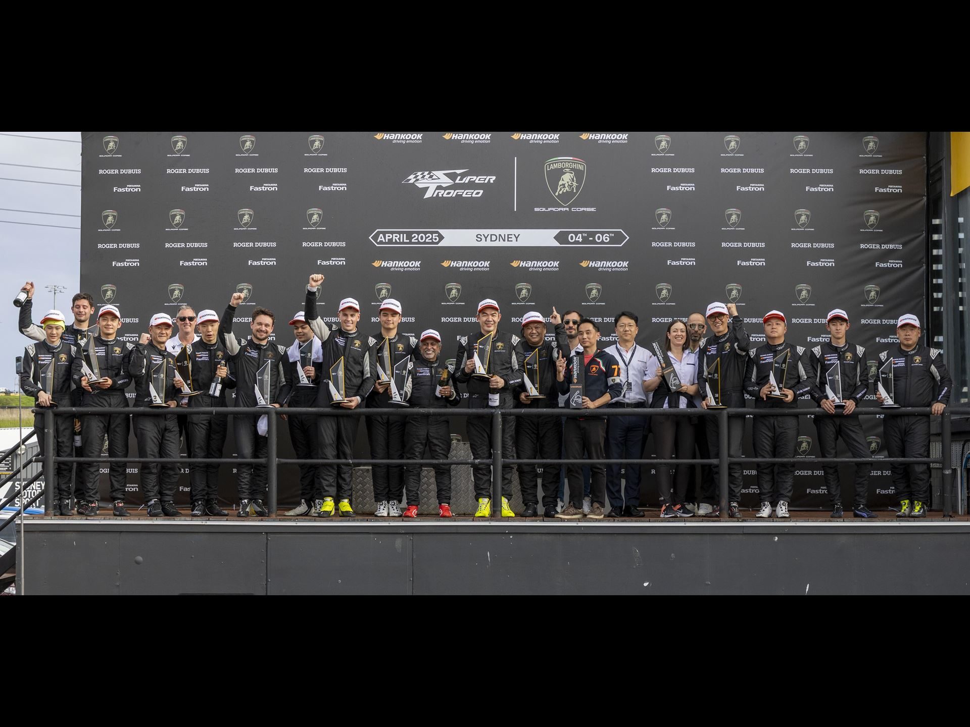 22 V10 Huracáns Descend On Shanghai As Super Trofeo Asia'S Class Battles Tighten 13 Super trofeo asia shanghai 2025 preview draft 580753e0 event 006