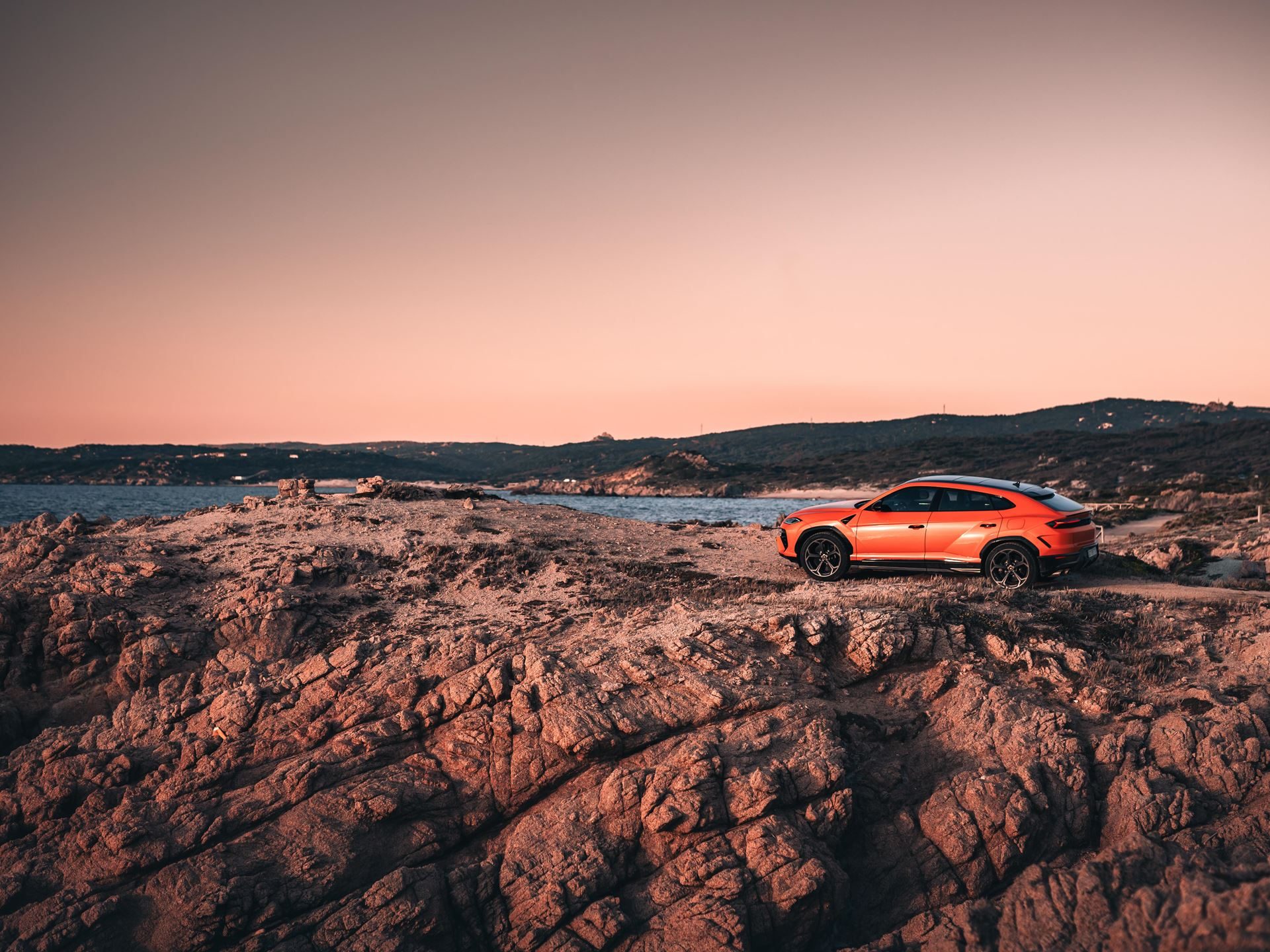The Urus Se Staked Lamborghini'S Hybrid Credibility On Sardinian Dirt 15 Urus se esperienza terra sardegna draft 8b55fcc8 exterior 007
