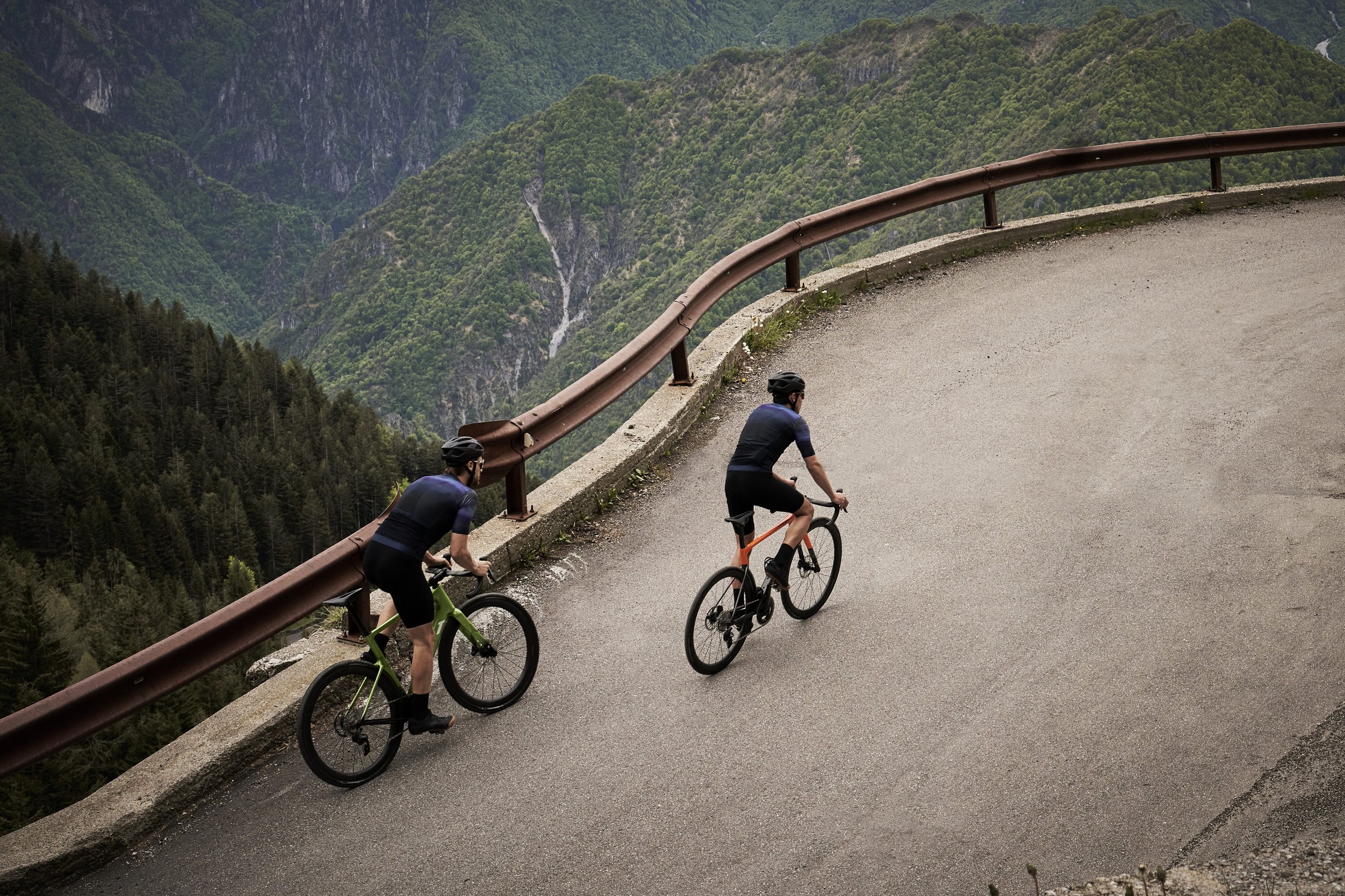 Lamborghini'S Centro Stile Designed Two New 3T Bicycles, And They Cost Less Than A Set Of Revuelto Brake Pads 25 3t automobili lamborghini bicycles racemax st draft 99891926 action 012 scaled