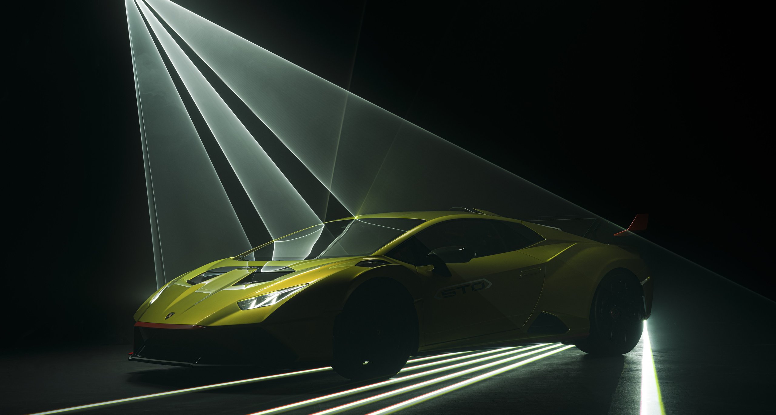 The Ducati Streetfighter V4 Lamborghini Puts The Huracán Sto In Your Garage On Two Wheels 17 Ducati streetfighter v4 lamborghini huracan s draft ffb72d9f other 008 scaled