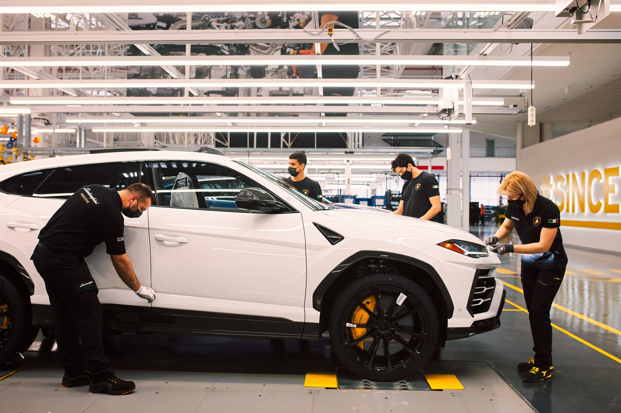 Lamborghini'S €1.8 Billion Gamble: Record 2021 Profits Fund The End Of Pure Combustion 15 Lamborghini 2021 record results electrificati draft add0370b other 007 scaled