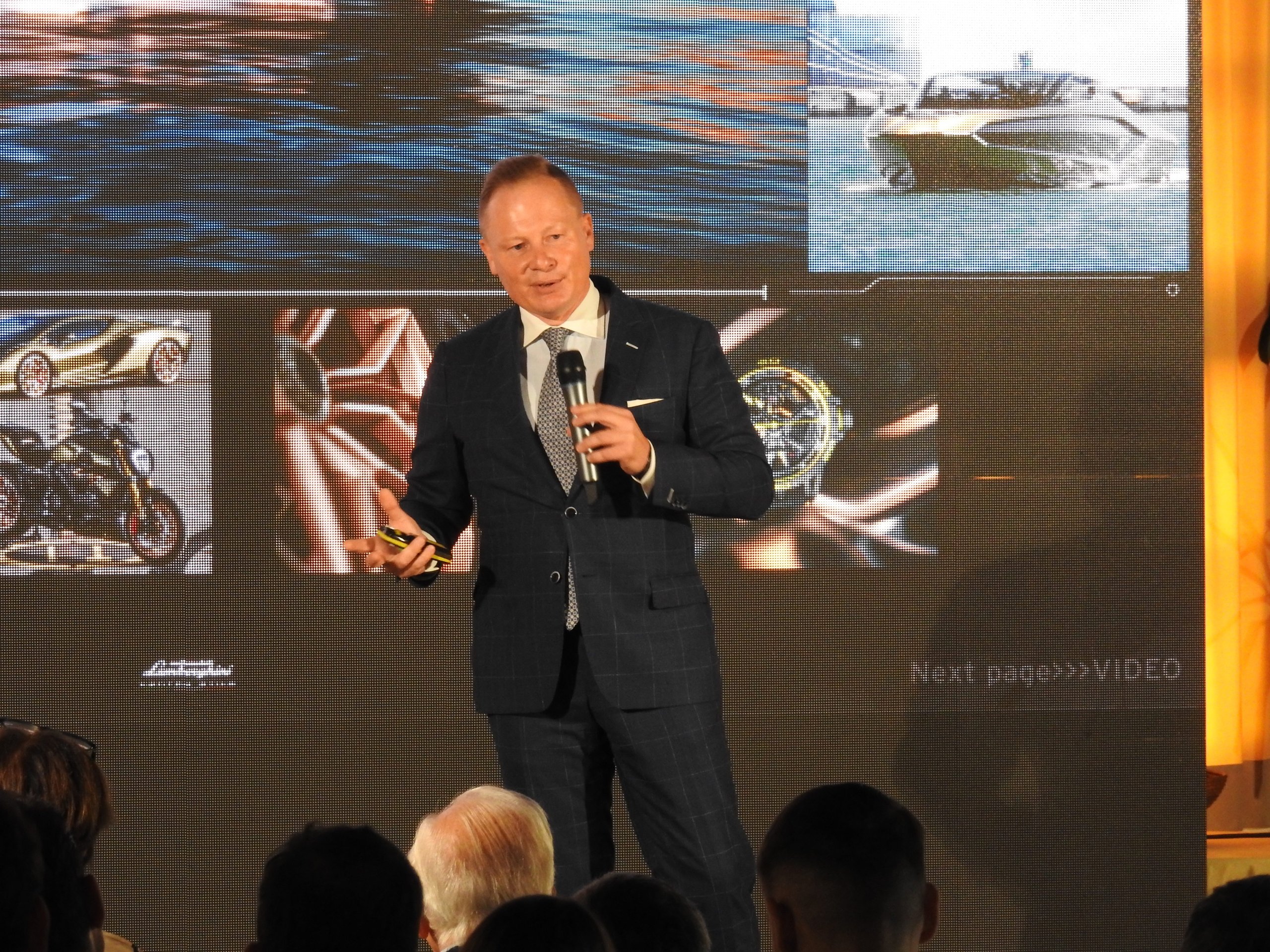 Mitja Borkert Used The Autostyle Stage To Explain Why Every Lamborghini Starts With A Single Line 13 Lamborghini borkert autostyle design dna 2022 draft 1c3bb6ec event 006 scaled