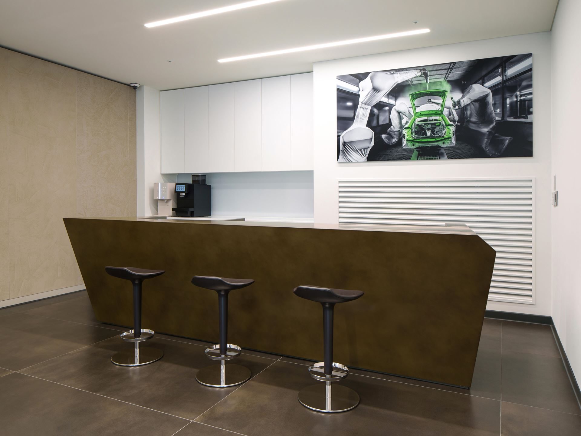 Lamborghini Bundang Puts The Urus Se On Stage For South Korea'S Tech Corridor 29 Lamborghini bundang dealership urus se draft 3260f641 interior 014
