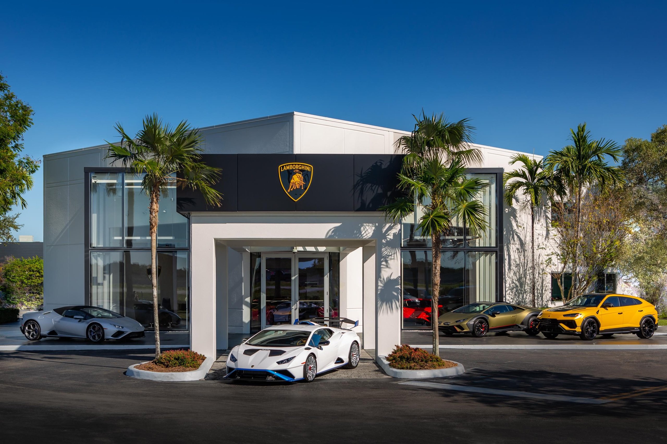Six New U.s. Dealerships And Record Sales: How Lamborghini Built The Stage For Its Hybrid Era 17 Lamborghini dealer openings record us sales 2 draft dbd74c46 exterior 008 scaled