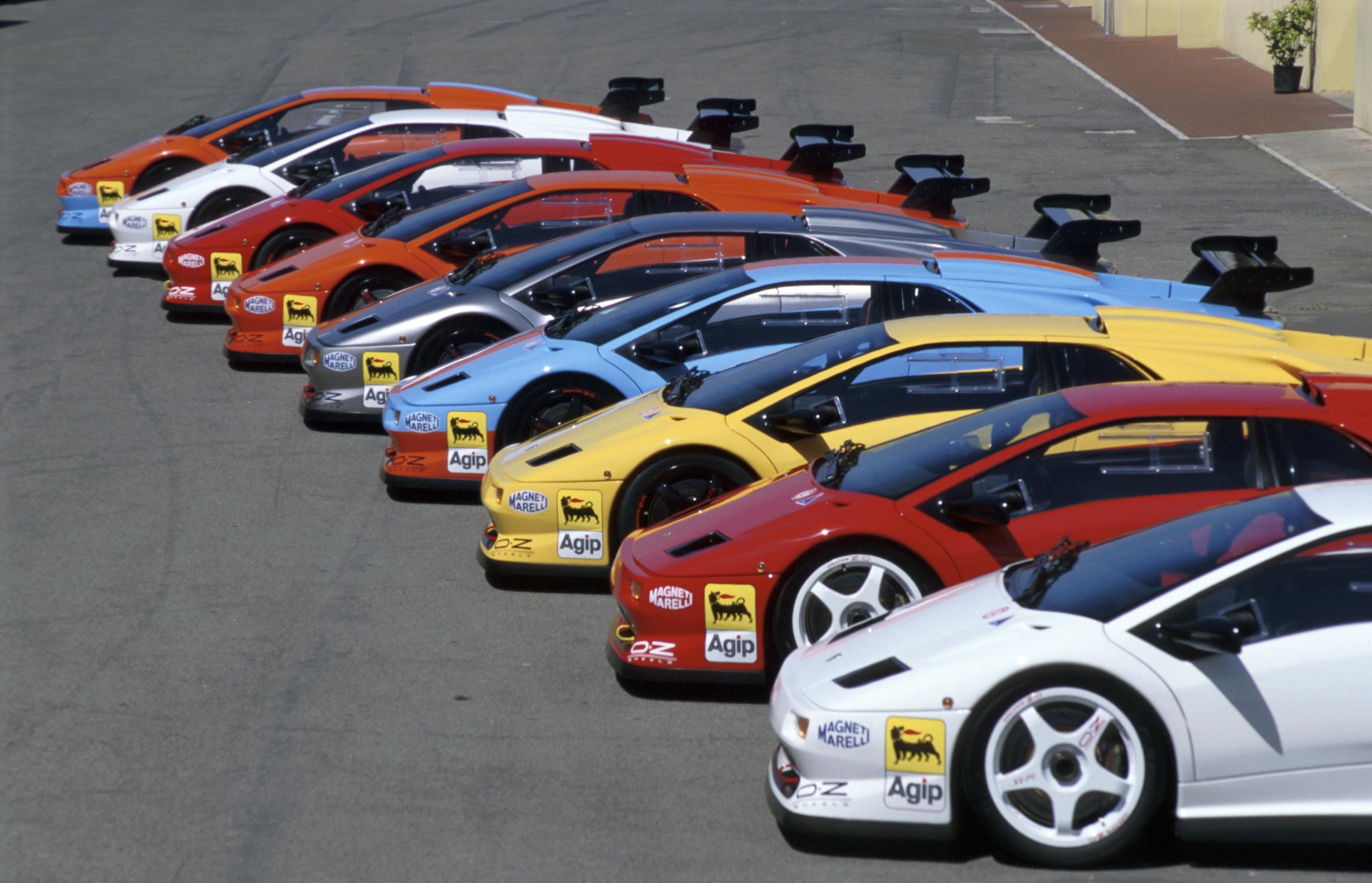 Lamborghini Diablo At 35: How The 1990S Speed King Built The Brand We Know Today 25 Lamborghini diablo 35 year legacy draft 7d5b31d4 exterior 012