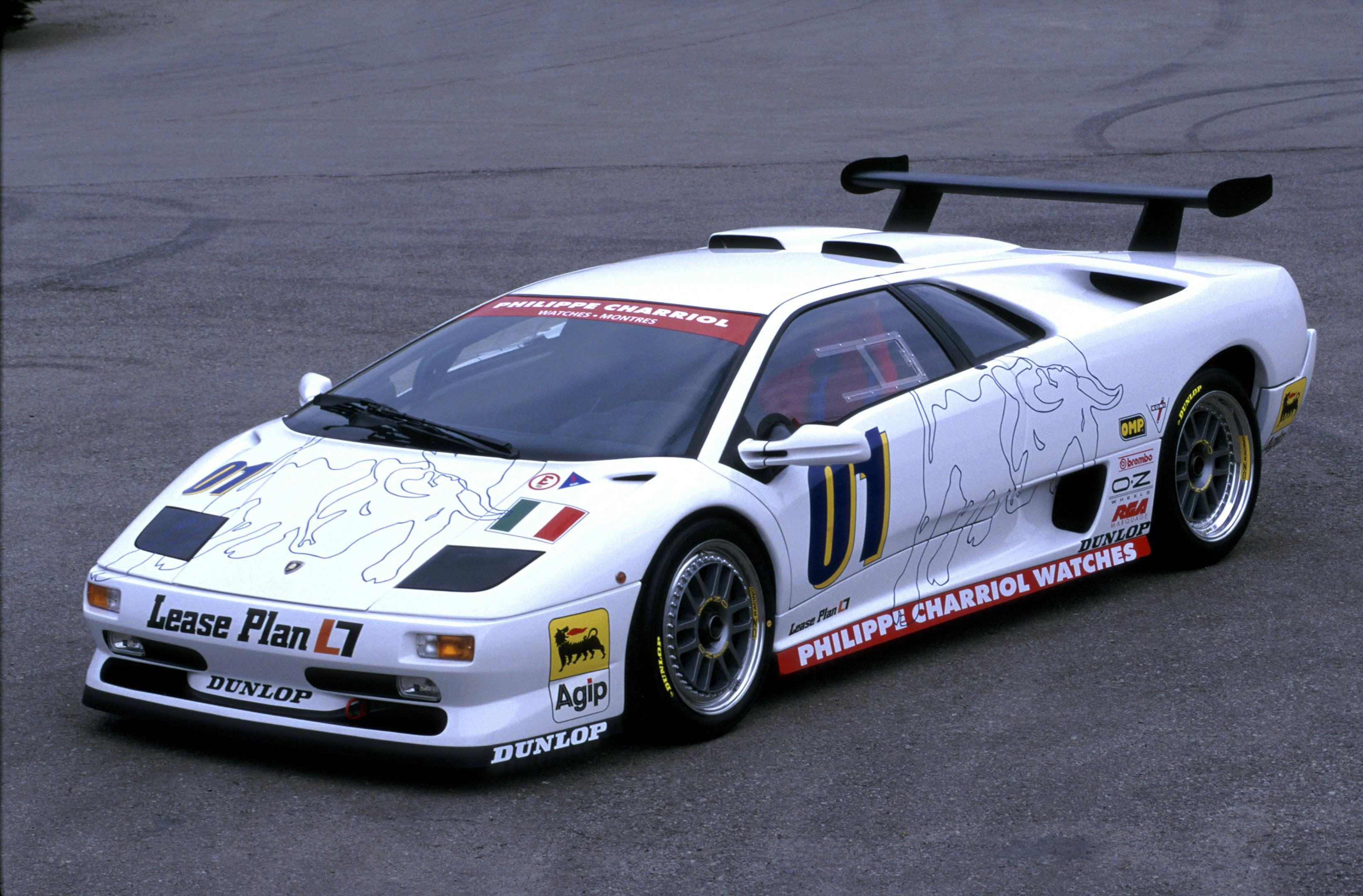 Lamborghini Diablo At 35: How The 1990S Speed King Built The Brand We Know Today 27 Lamborghini diablo 35 year legacy draft 7d5b31d4 exterior 013