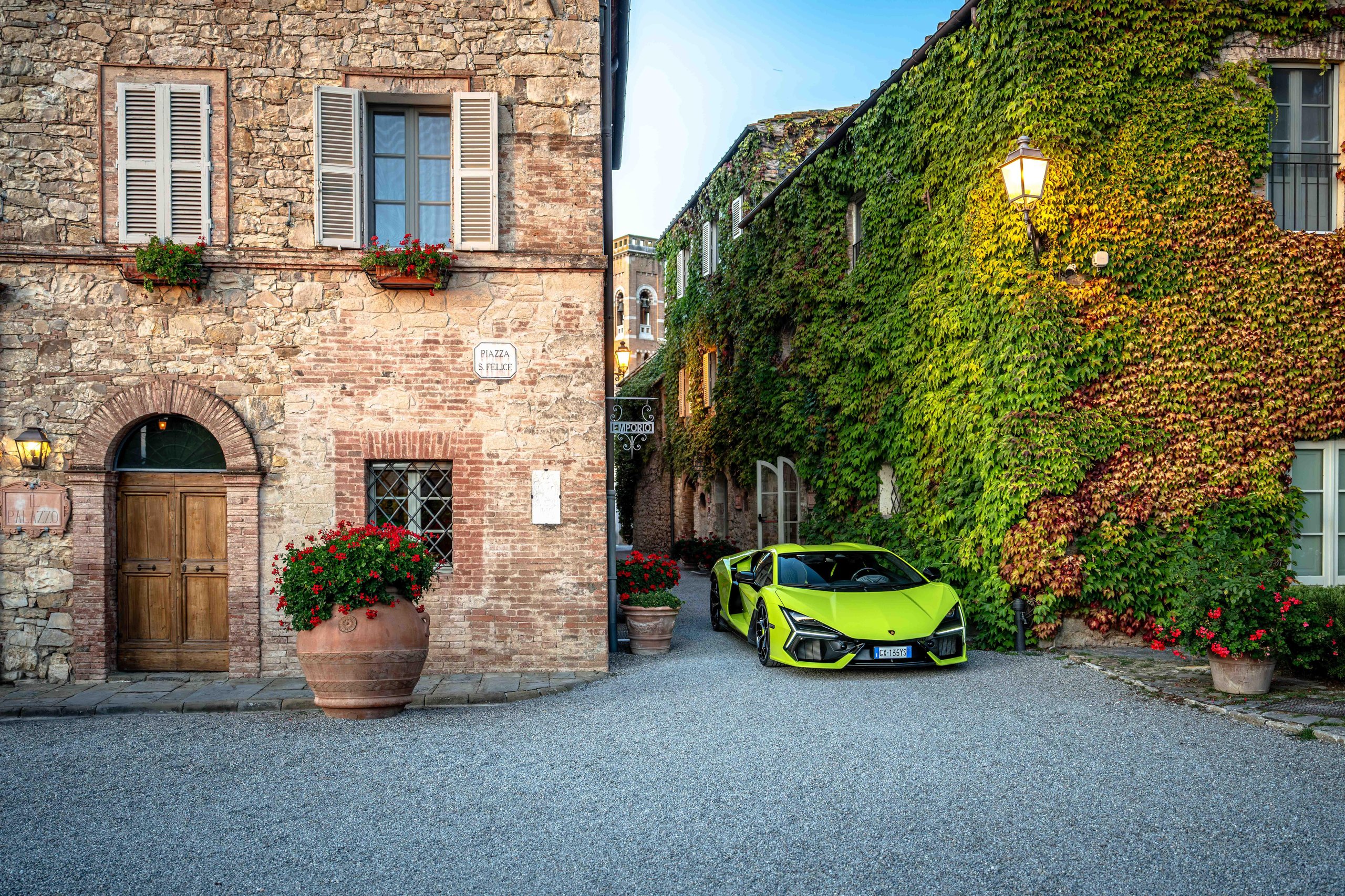 Lamborghini esperienza giro toscana 2025 draft 7941c0e3 exterior 007 scaled