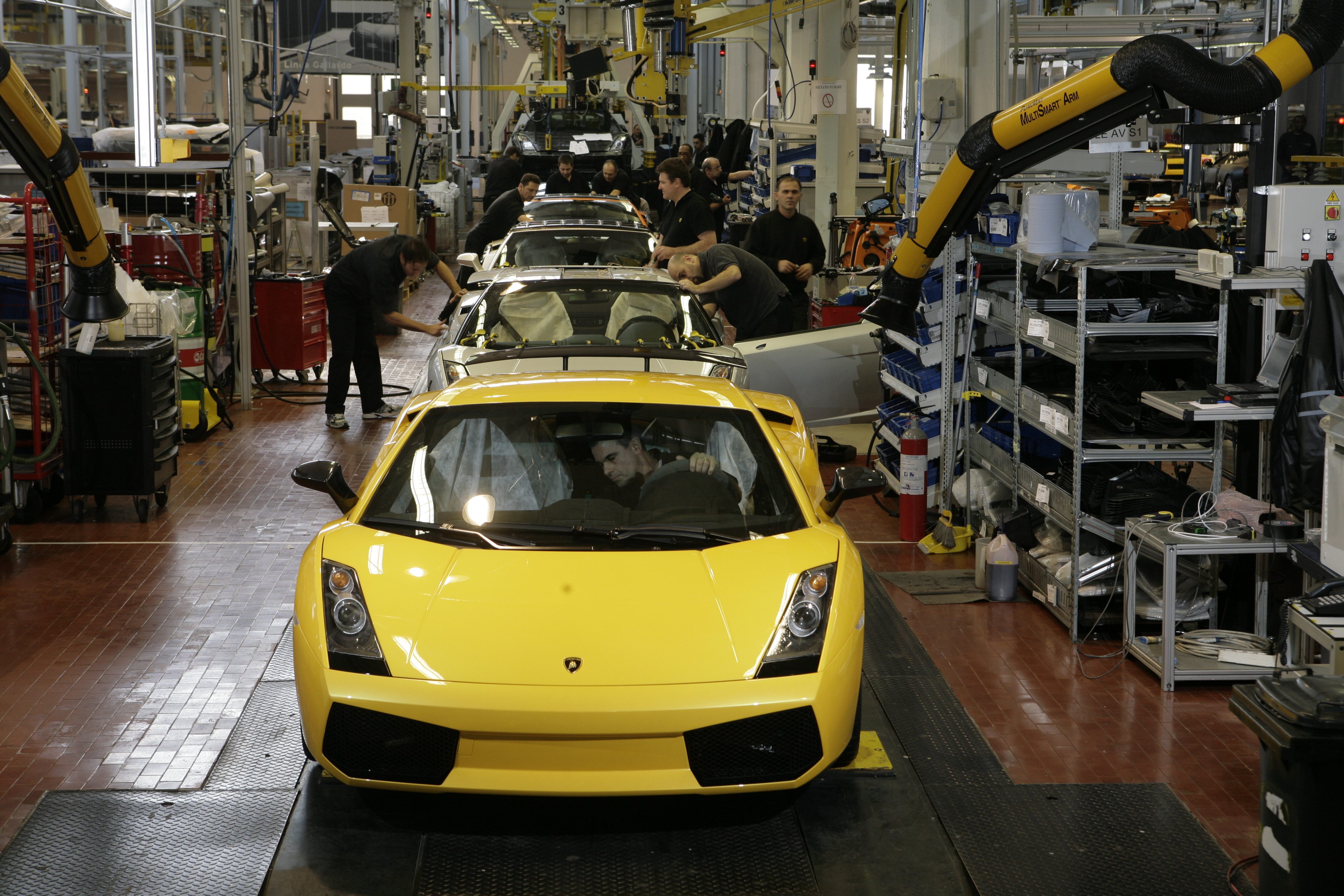 The Gallardo At 20: How Lamborghini'S First V10 Became The Blueprint For Every Modern Bull 21 Lamborghini gallardo 20 years v10 legacy draft c10e09d3 other 010