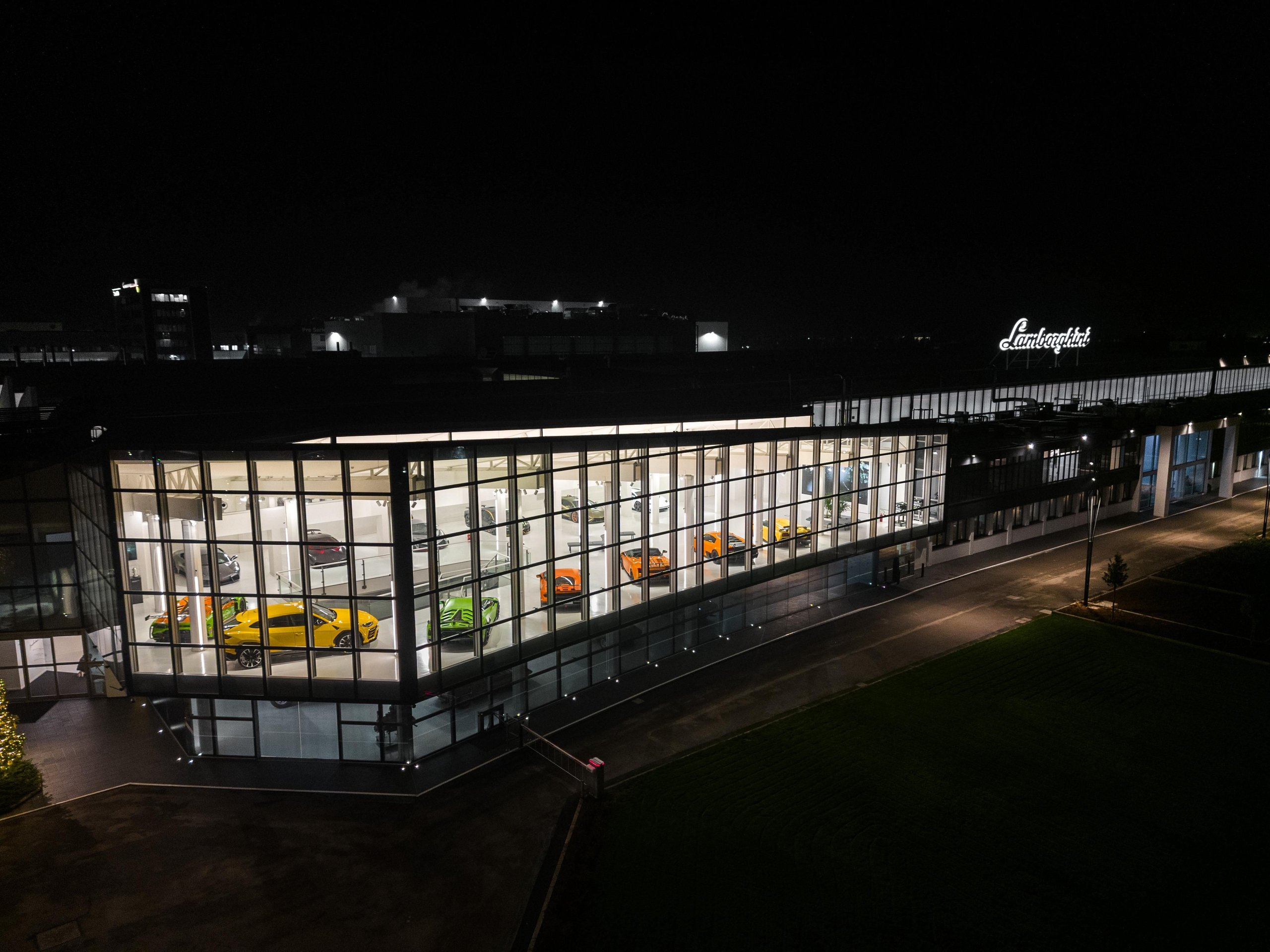 Lamborghini'S 35.7% Profit Margin In Q1 2023 Tells A Bigger Story Than Record Sales Alone 13 Lamborghini growth q1 2023 record profit draft f7fce5ef other 006 scaled