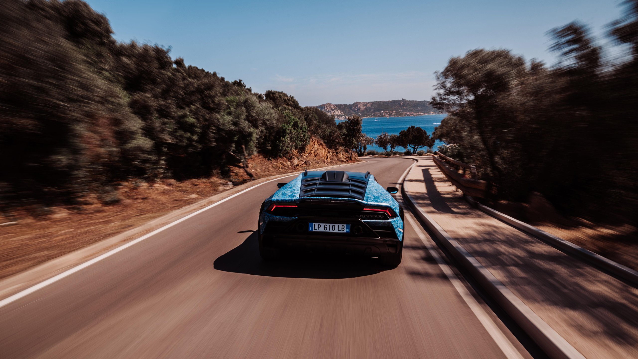 370 Hours Of Blue: How Lamborghini'S Opera Unica Sterrato Turns Paint Into Philosophy 23 Lamborghini huracan sterrato opera unica blue draft 0da1549d action 011 scaled