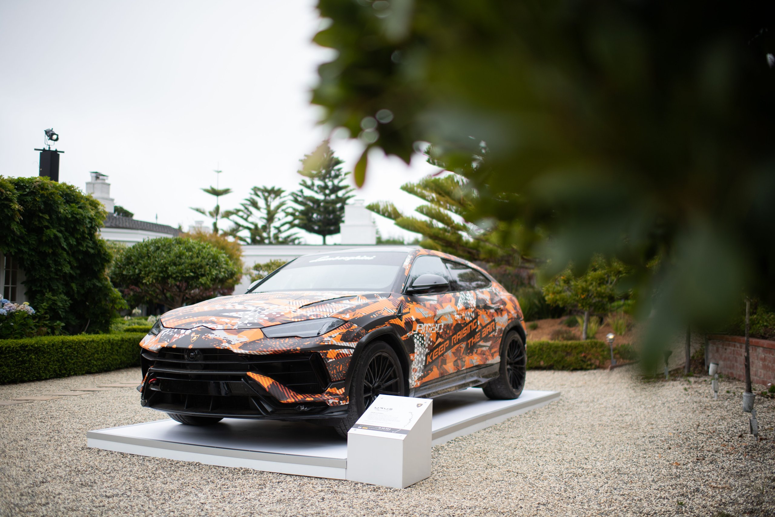 Inside Lamborghini'S Lounge Monterey: Where The Urus Performante Debut Became A Masterclass In Selling A Lifestyle 25 Lamborghini lounge monterey 2022 urus perform draft 0e113081 exterior 012 scaled