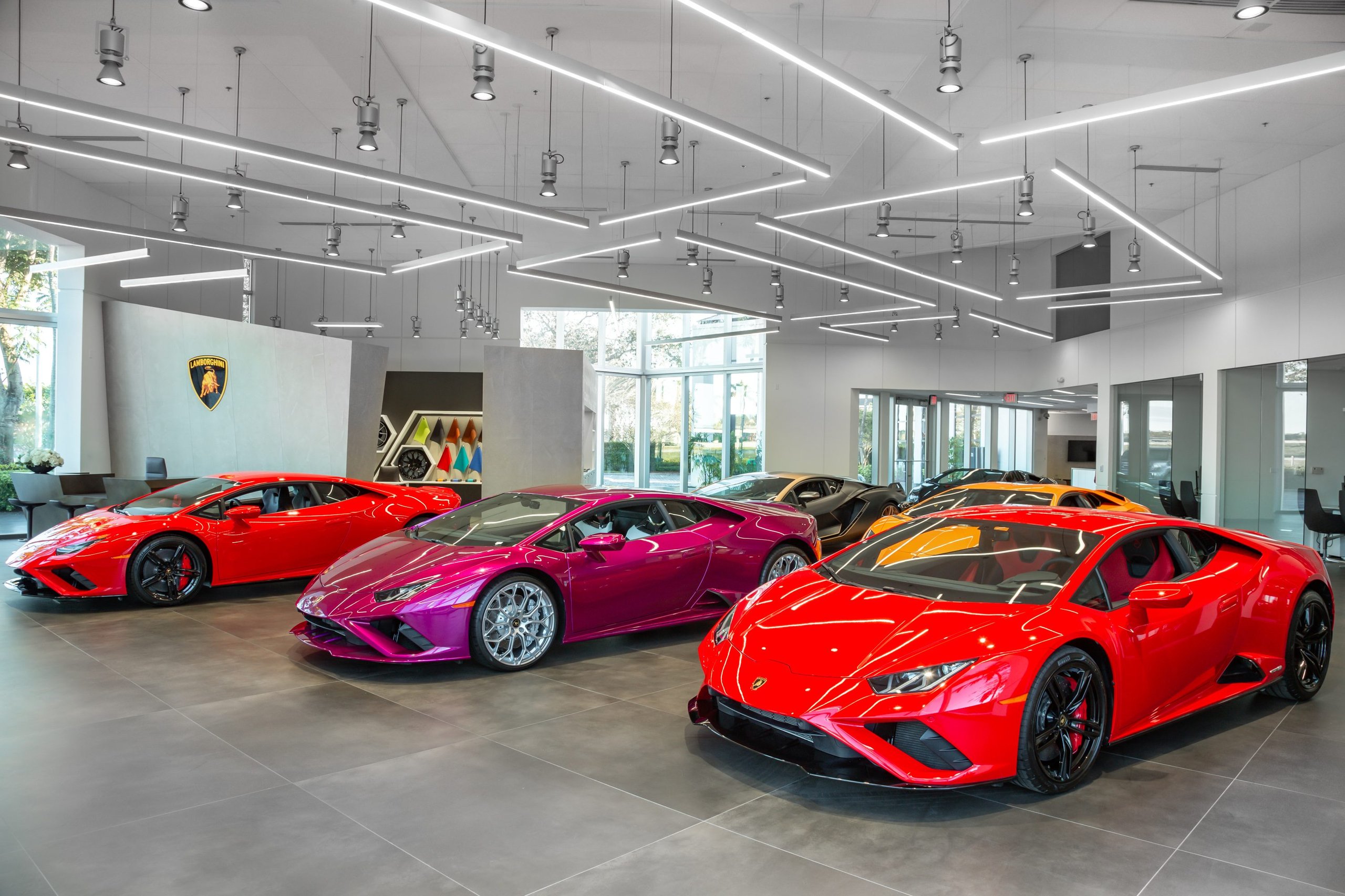 California And Florida Drive Lamborghini'S Record 2022 U.s. Sales As Two Showrooms Debut A New Retail Identity 25 Lamborghini record us sales 2022 new showroom draft f54c4a65 other 012 scaled