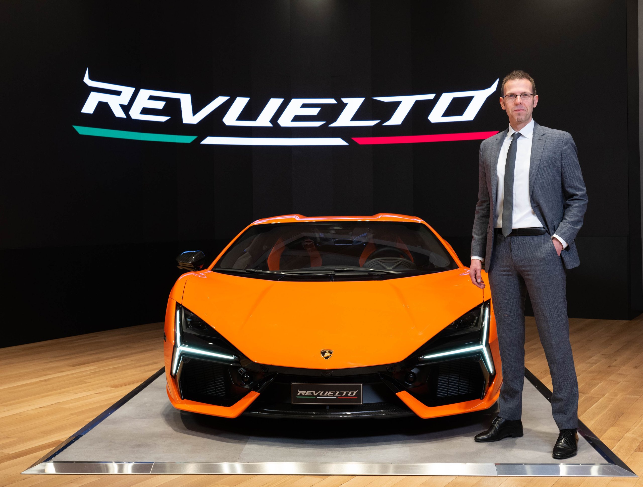 Lamborghini revuelto us premiere nyc draft 96627960 event 006 scaled