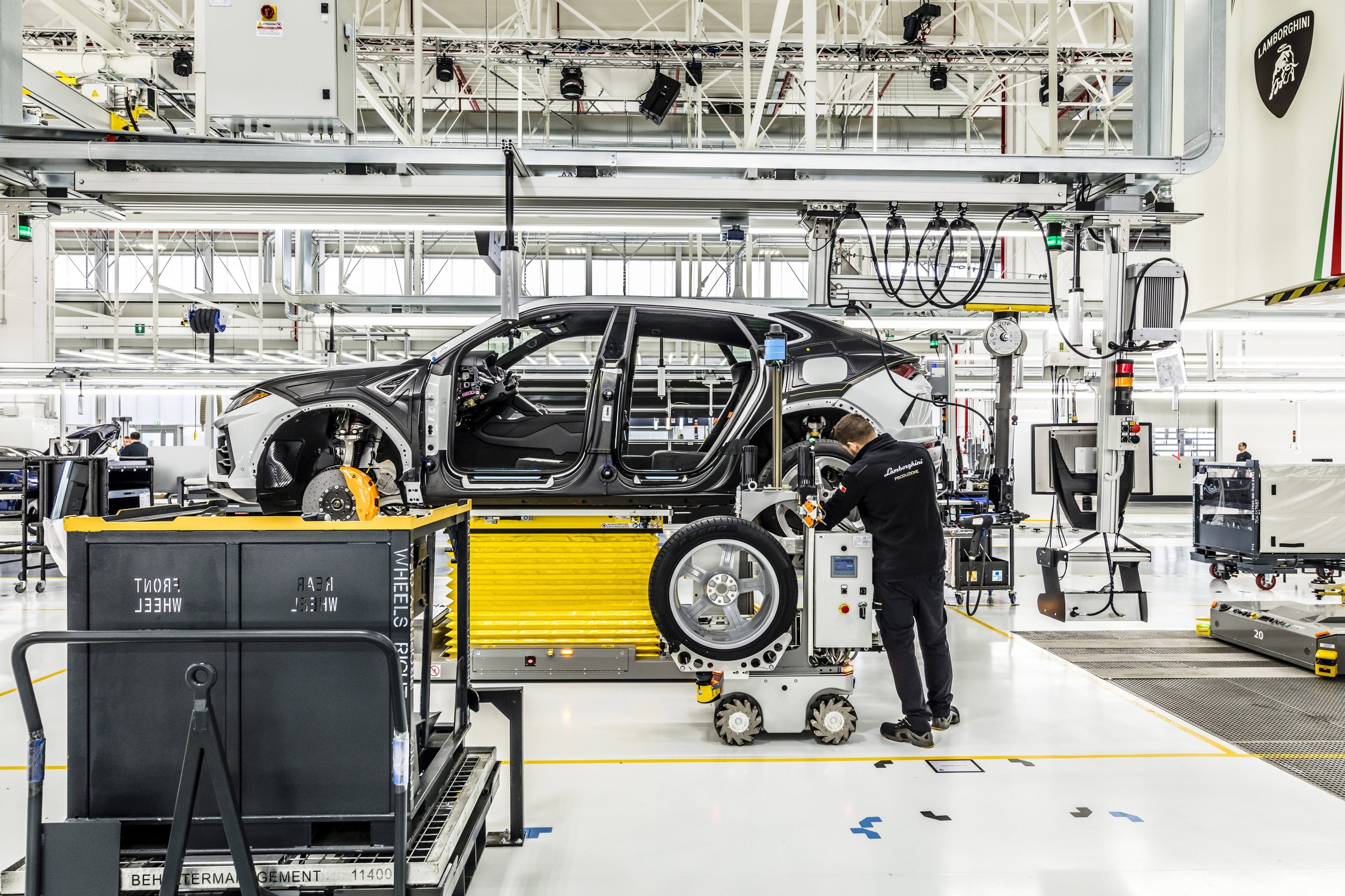 How Lamborghini'S Chief Procurement Officer Kept The Factory Running Through Pandemic, Chip Shortage, And War 17 Lamborghini supply chain michieli strategy draft a7e0a518 other 008 scaled