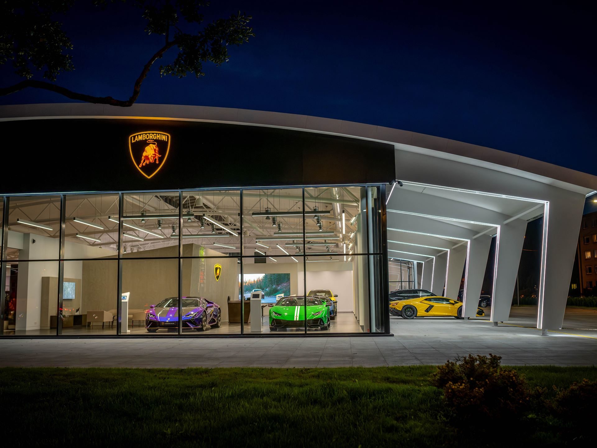 Lamborghini Tallinn'S New Showroom Pairs A Choir, A Diablo, And The Urus Se To Sell Its Hybrid Future 17 Lamborghini tallinn new showroom opening draft 8ddb7f60 exterior 008
