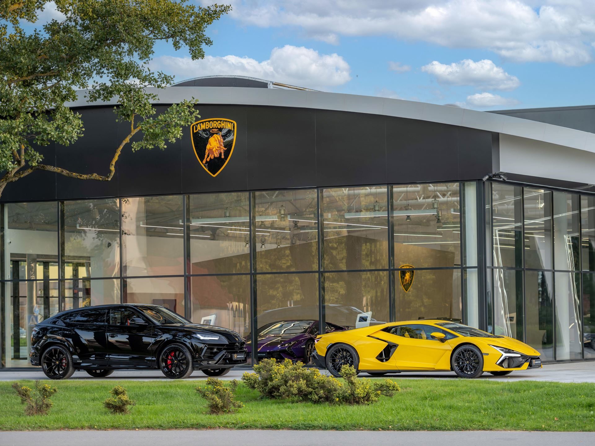 Lamborghini Tallinn'S New Showroom Pairs A Choir, A Diablo, And The Urus Se To Sell Its Hybrid Future 23 Lamborghini tallinn new showroom opening draft 8ddb7f60 exterior 011