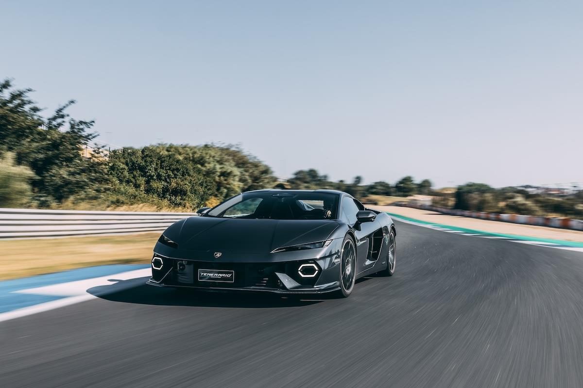 Fifteen Days At Estoril: What Lamborghini'S Temerario Launch Reveals About Its Hybrid Ambitions 19 Lamborghini temerario estoril driving launch draft 2c4756ee action 009