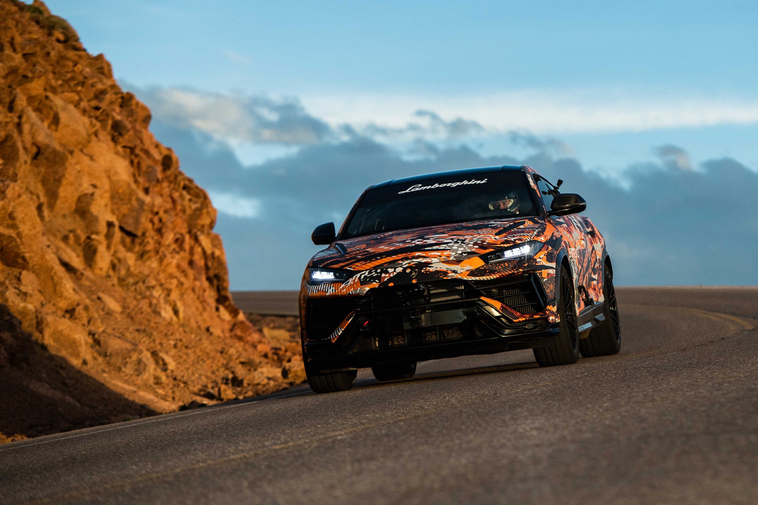 A Camouflaged Urus Just Demolished The Pikes Peak Suv Record By 17 Seconds 25 Lamborghini urus pikes peak suv record draft 0aa3bded action 012 scaled