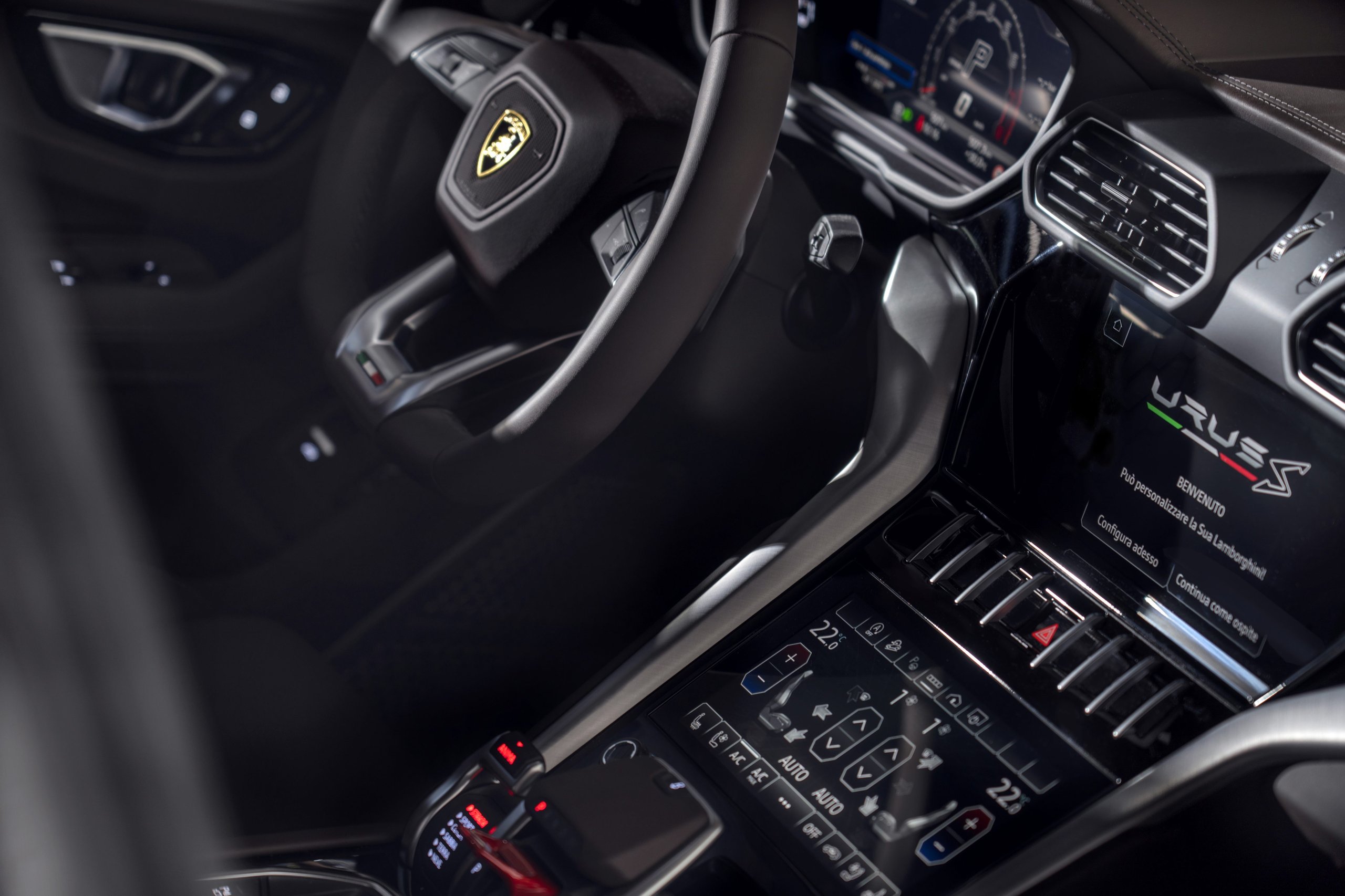 Lamborghini urus s lifestyle super suv draft 2a958249 interior 011 scaled