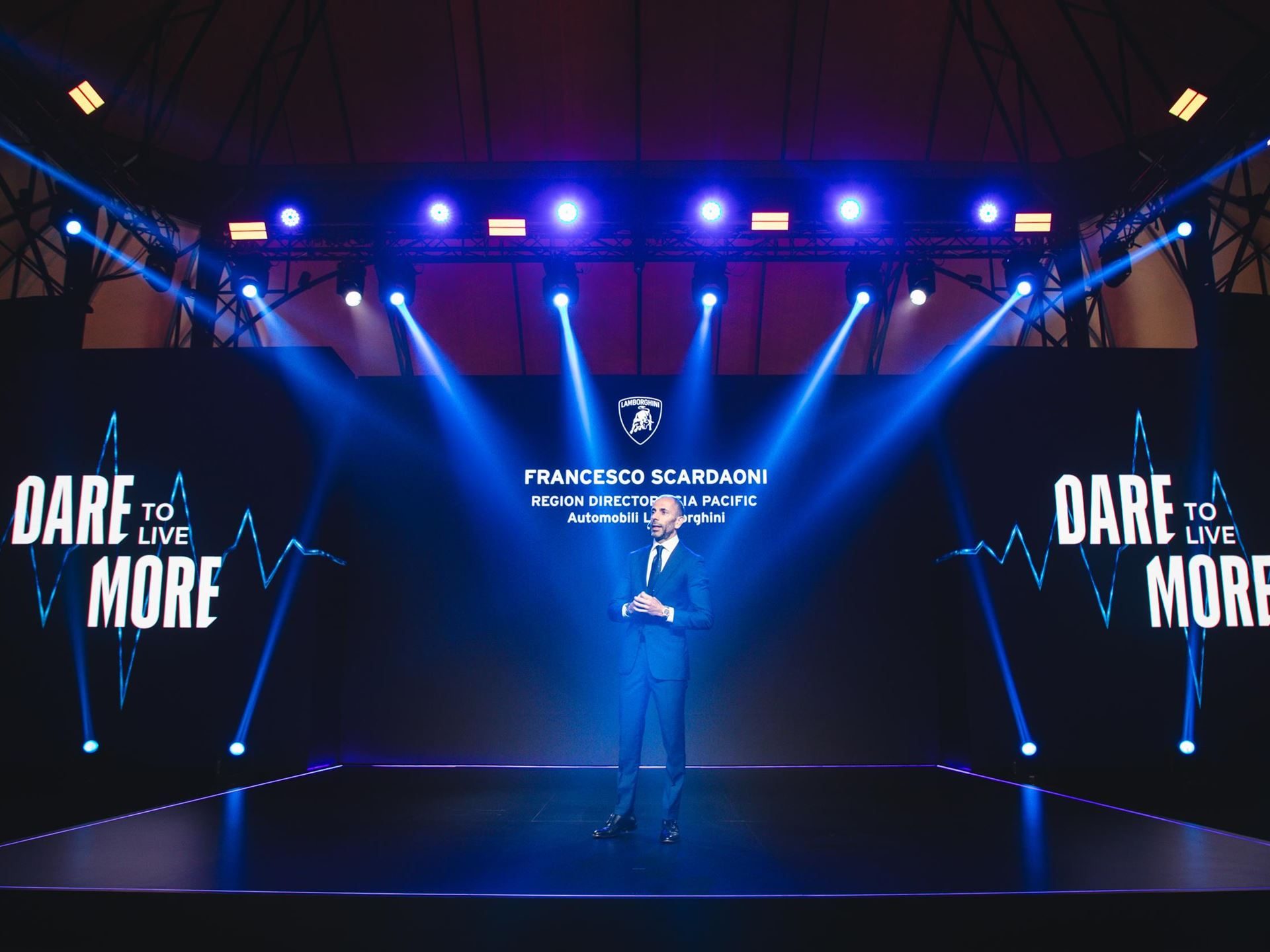 Lamborghini Brings The 800 Cv Urus Se To Bangkok, Pairing Plug-In Hybrid Power With Southeast Asian Ambition 5 Francesco scardaoni, lamborghini region director for asia pacific, on stage at the bangkok urus se launch under spotlights