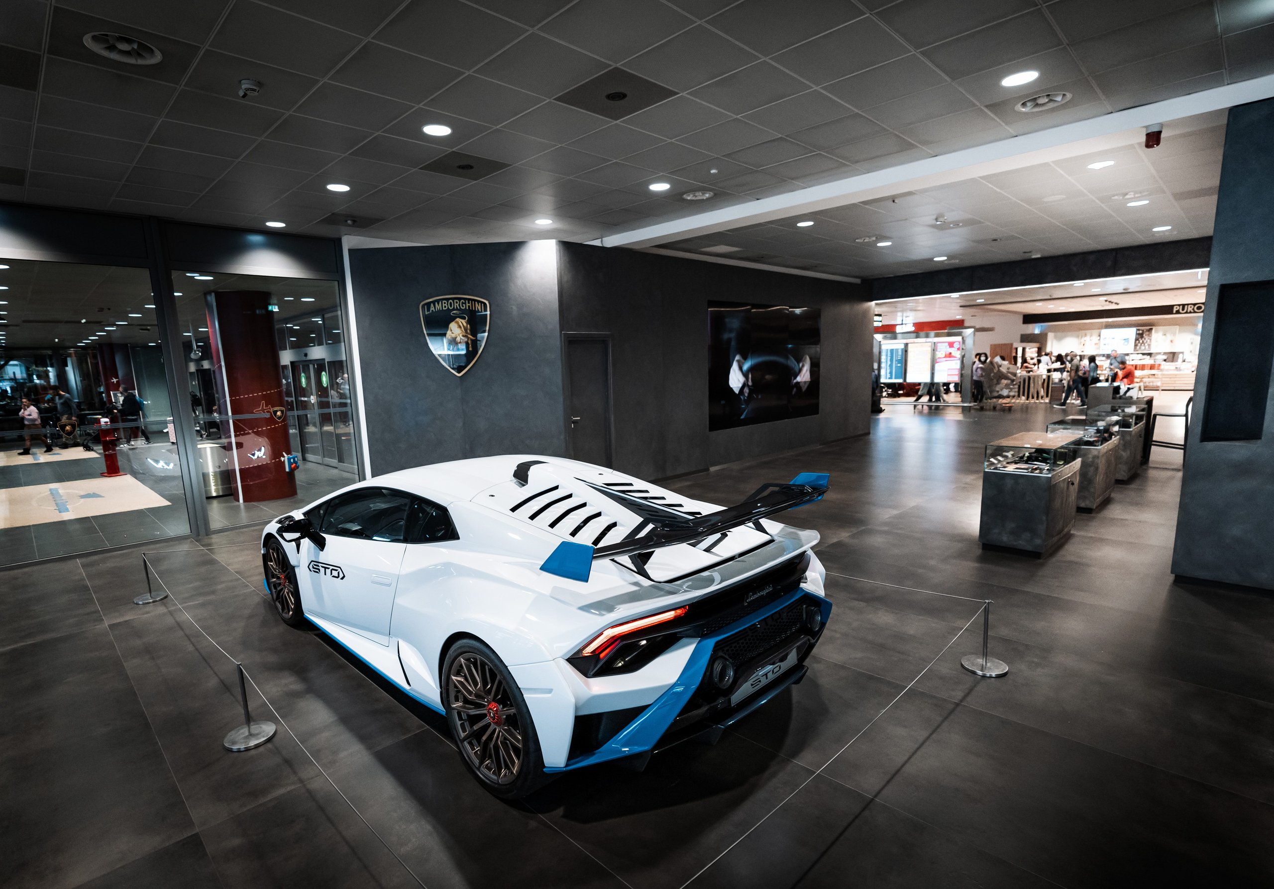 Lamborghini Turns Bologna Airport Into A Brand Experience, Complete With Urus Vip Shuttle And Huracán Follow-Me Car 13 Lamborghini urus vip bologna airport draft f5a90816 exterior 006 scaled