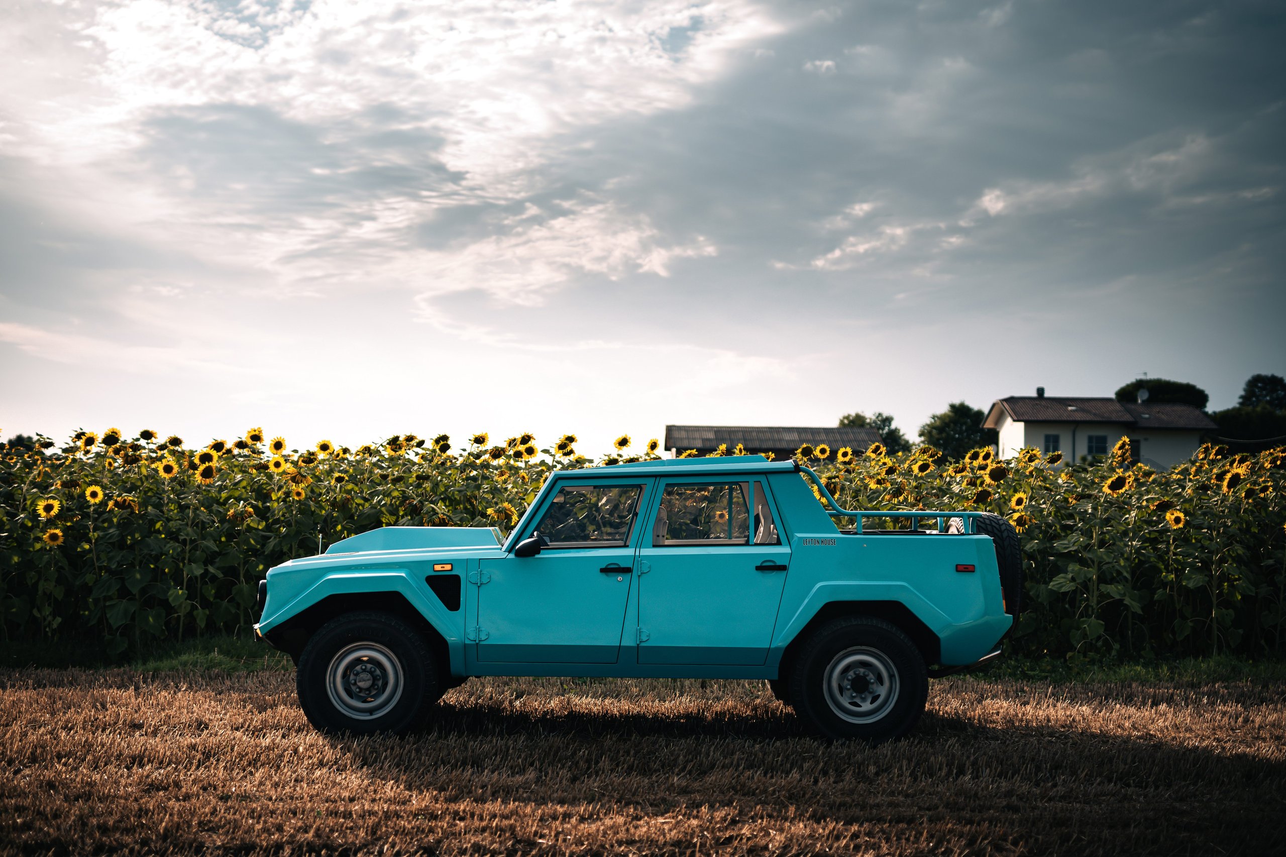 One V12, Two Wildly Different Lamborghinis: How The Countach And Lm 002 Proved The Twelve-Cylinder Could Do Anything 29 Lamborghini v12 countach lm 002 heritage draft 99374db6 exterior 014 scaled