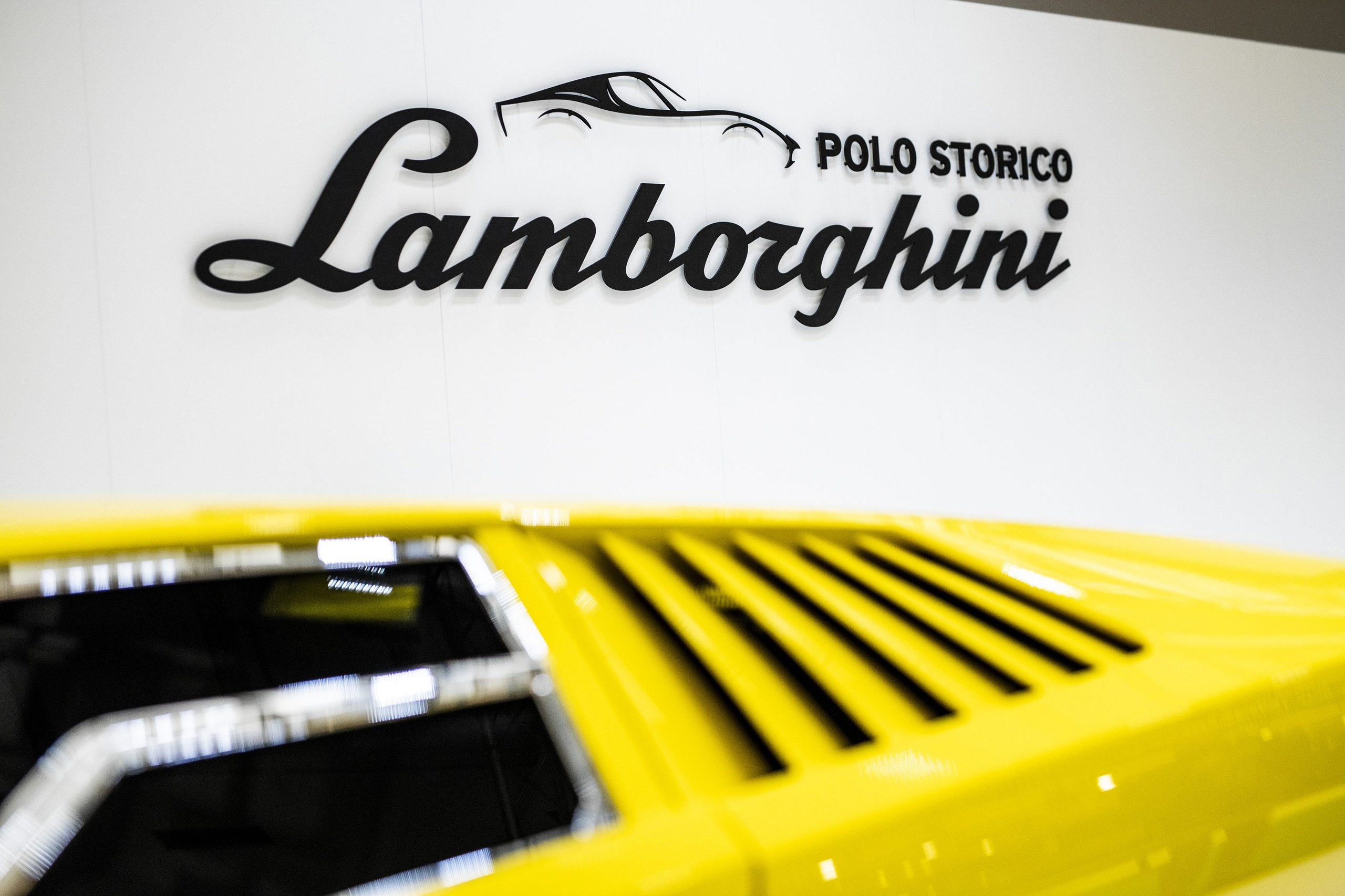 25,000 Hours To Build A Bridge: How Polo Storico'S Resurrected Countach Lp 500 Frames Lamborghini'S Hybrid V12 Future 21 Lamborghini v12 polo storico retromobile 2022 draft b736bbd0 detail 010 scaled