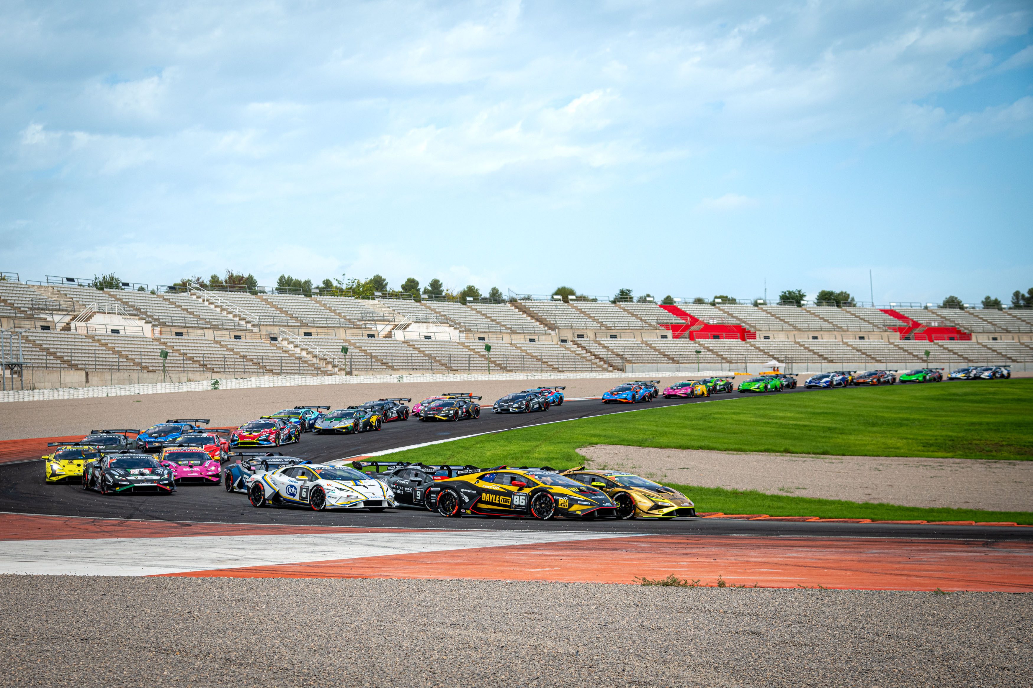 Oregon Team'S Damaged Huracán Still Won Valencia: Inside The Super Trofeo'S Wildest Race 2 15 Oregon team super trofeo valencia race 2 vict draft cd1ae71b action 007