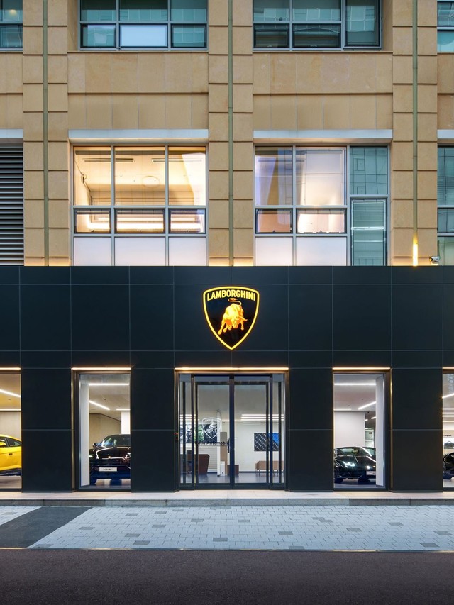 Lamborghini Bundang Puts the Urus SE on Stage for South Korea's Tech Corridor