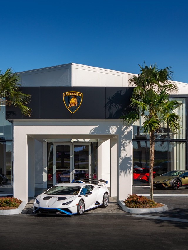 Lamborghini's Record 2022 U.S. Sales and the Two Showrooms Built to Match