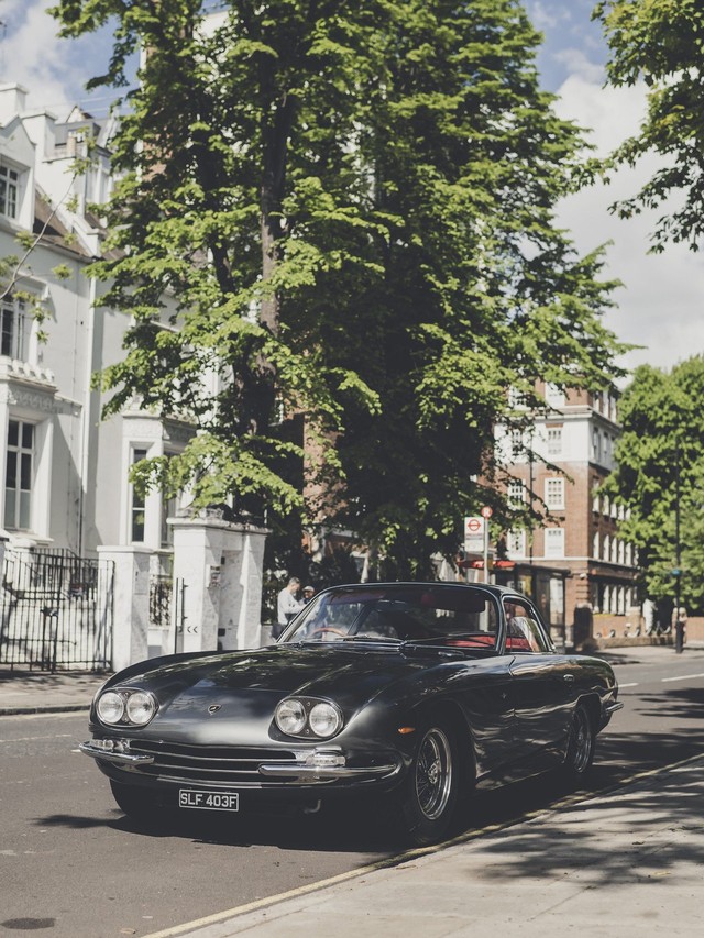 A Lamborghini 400 GT 2+2 Retraces The Beatles' London