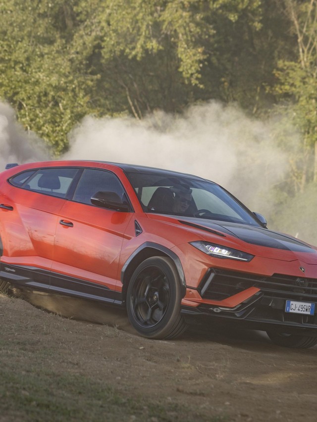 From Rambo Lambo to 800 CV Hybrid: Lamborghini's Half-Century SUV Arc