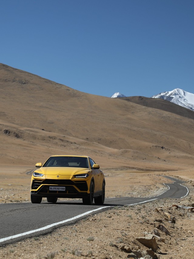The Lamborghini Urus at 19,300 Feet: Conquering the World's Highest Drivable Road