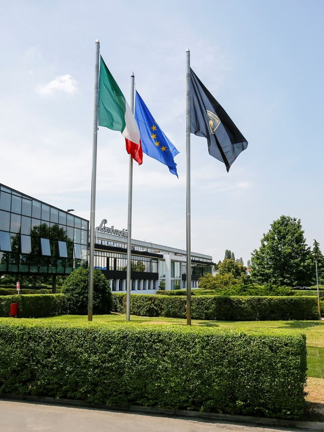 Lamborghini Merges Marketing and Sales Under One Leader and Hires Bugatti's Comms Chief
