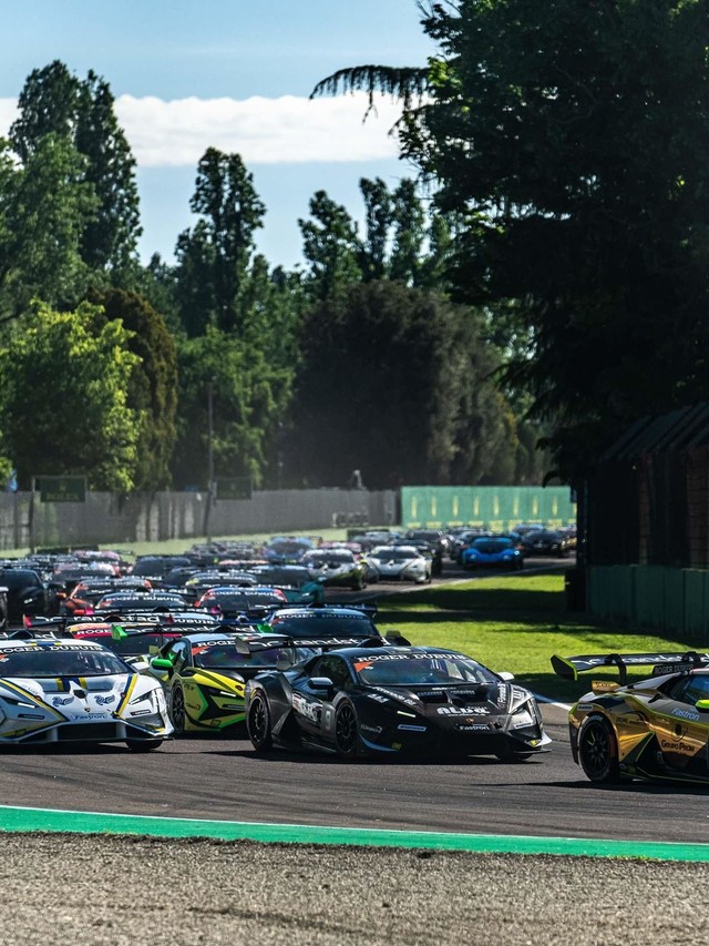 Super Trofeo Europe Hits the Nürburgring With a 1.5-Point Pro Title Fight