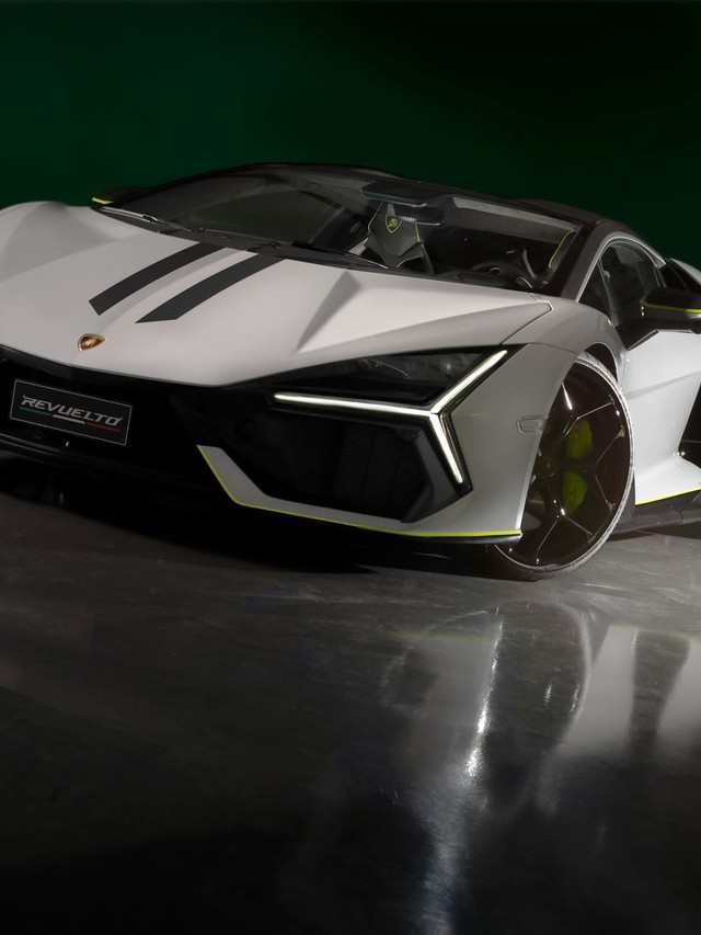 Lamborghini's Arena Revuelto Turns Ad Personam Into a Competitive Weapon