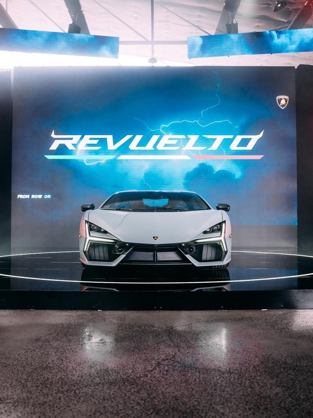 How Lamborghini Turned Melbourne Into a Rolling Museum for the Revuelto's Oceania Debut