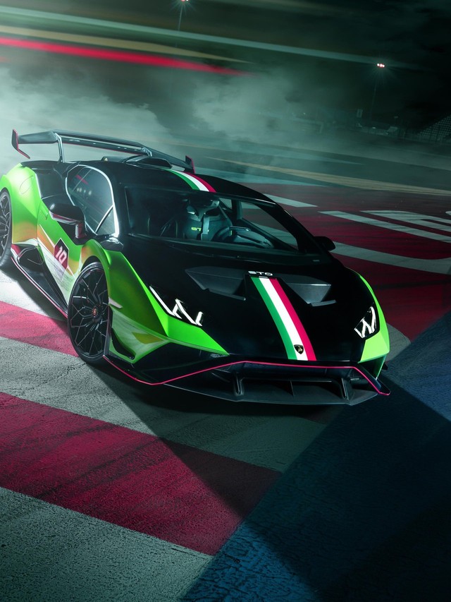 Squadra Corse's First Road-Car Performance Kit Turns the Huracán STO Into a Factory-Built Track Weapon