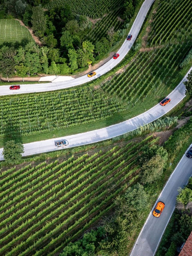 Lamborghini's Esperienza Giro Turns Piedmont Into a 488-Kilometer Owner Playground