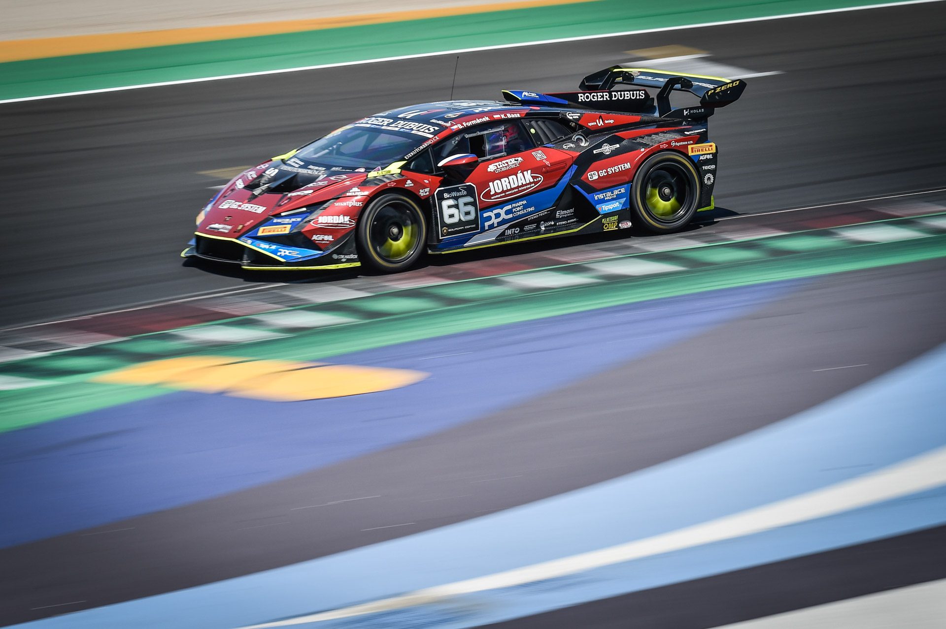 Six From Six: How Weering And Spinelli'S Record Run Reveals What Lamborghini'S Customer Racing Actually Builds 13 Super trofeo weering spinelli six wins record draft 17a600d7 action 006