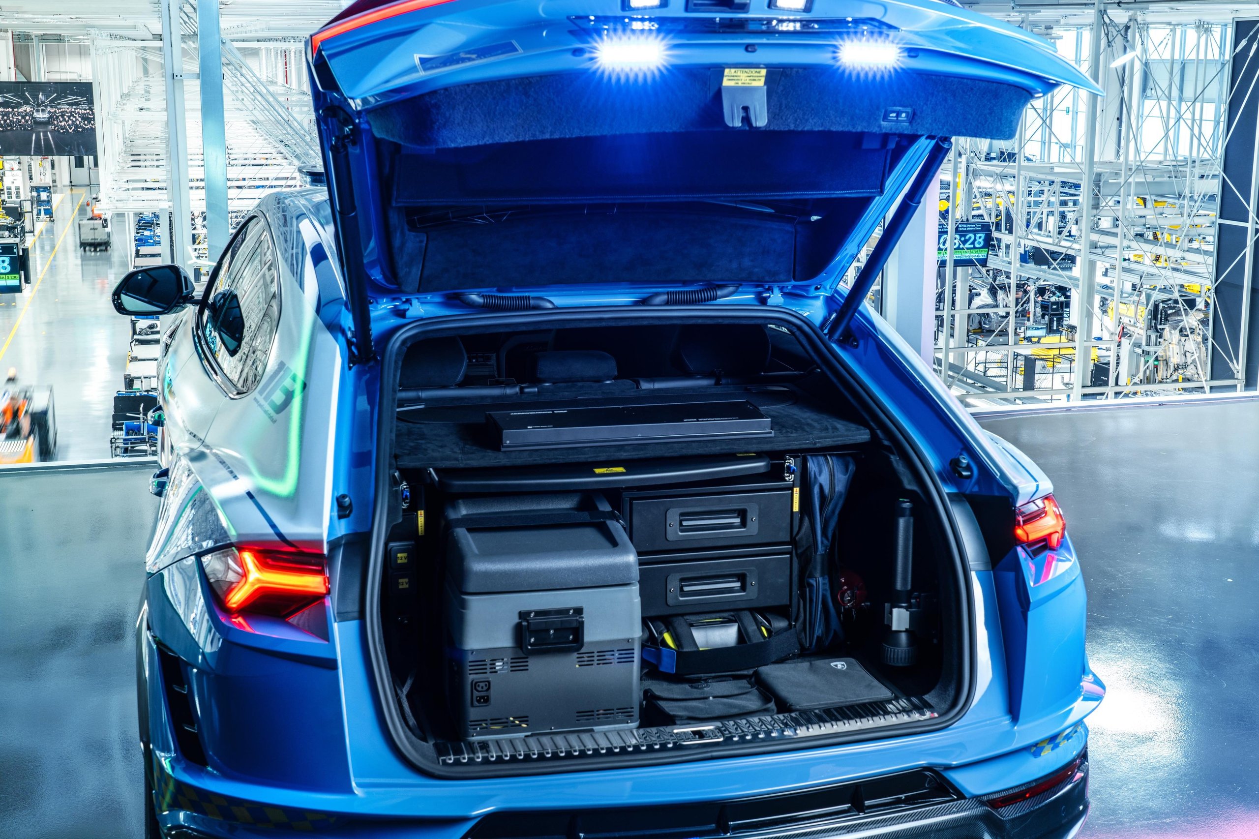 Italy'S Fastest Ambulance: The Urus Performante Now Runs Organs For The Highway Police 23 Urus performante italian highway police organ draft bcdd4de3 detail 011 scaled