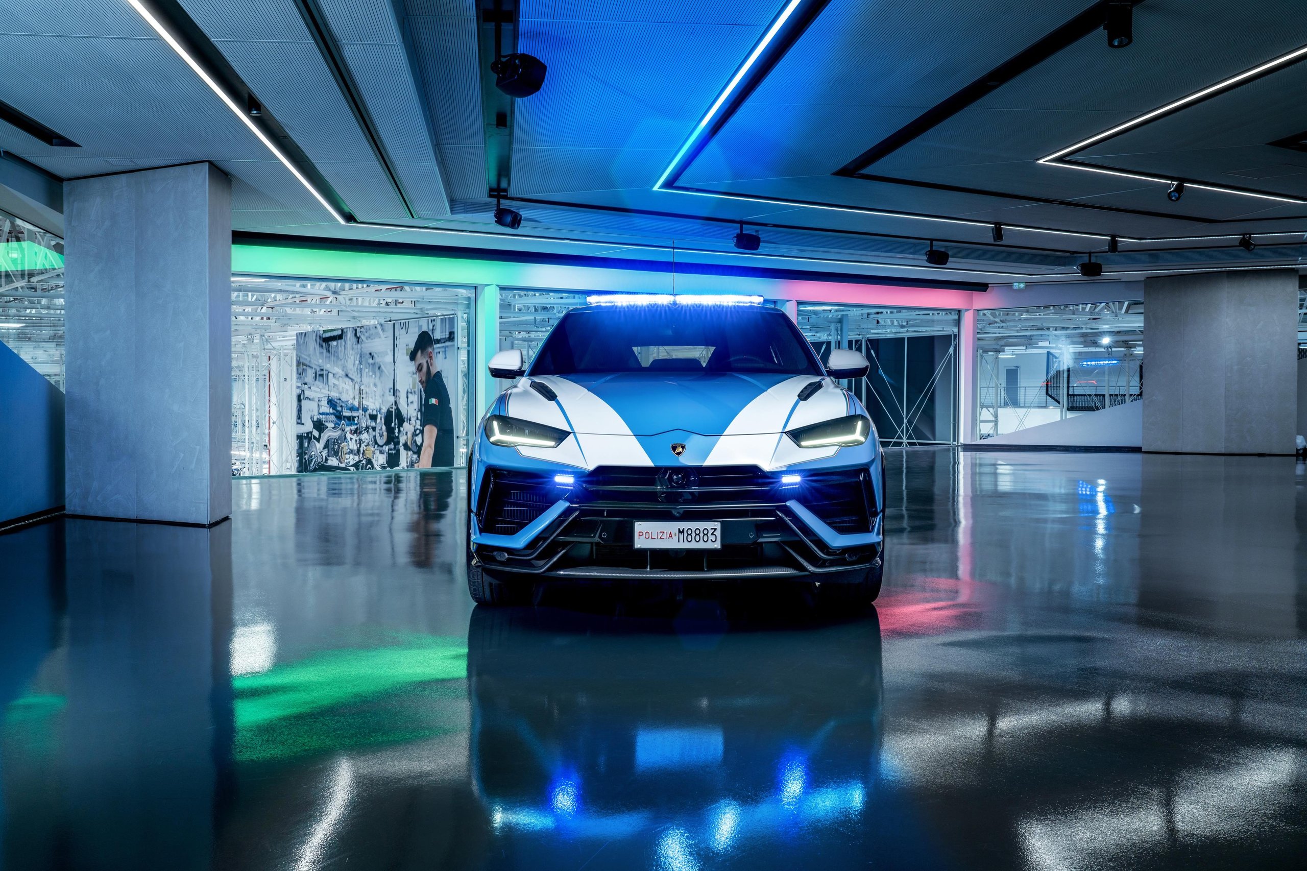 Italy'S Fastest Ambulance: The Urus Performante Now Runs Organs For The Highway Police 15 Urus performante italian highway police organ draft bcdd4de3 exterior 007 scaled