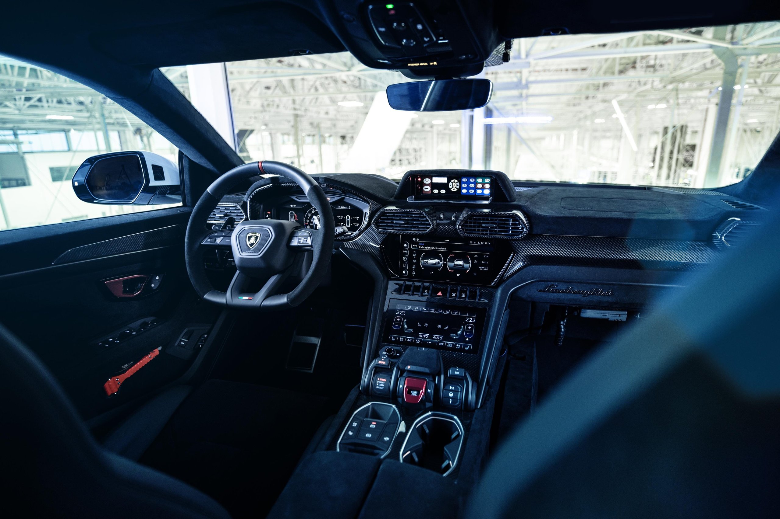 Italy'S Fastest Ambulance: The Urus Performante Now Runs Organs For The Highway Police 29 Urus performante italian highway police organ draft bcdd4de3 interior 014 scaled