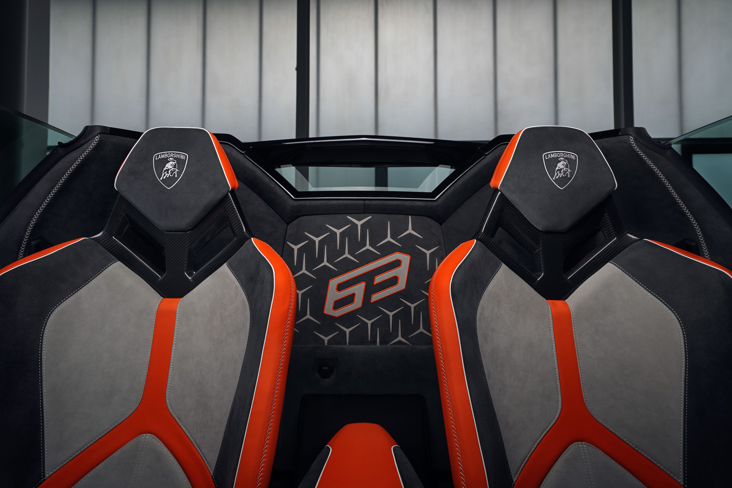 Huracan evo gt celebration svj 63 roadster mo draft f3e081da interior 012 scaled